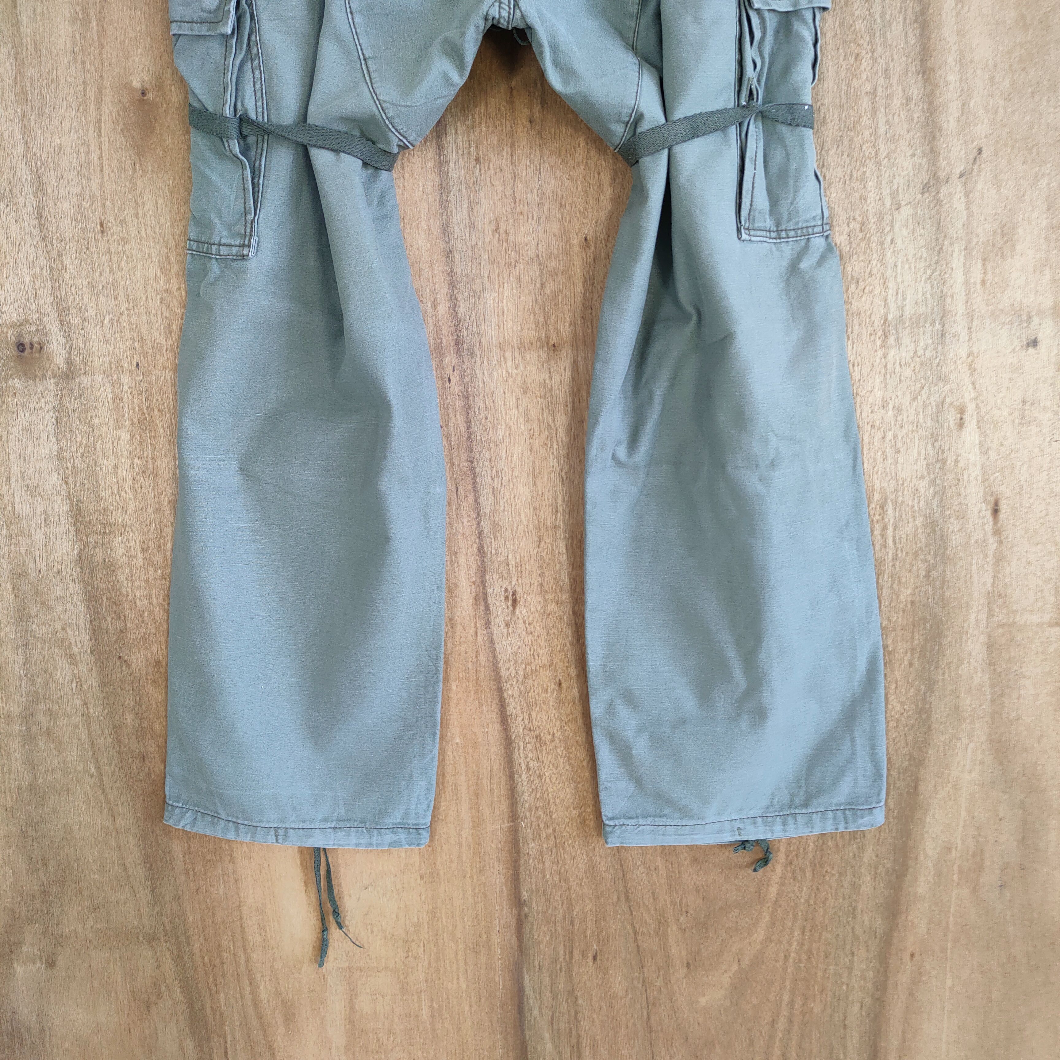 Vintage VINTAGE MILITARY BONDAGE FADED CARGO PANTS Size US 34 / EU 50 - 9 Thumbnail