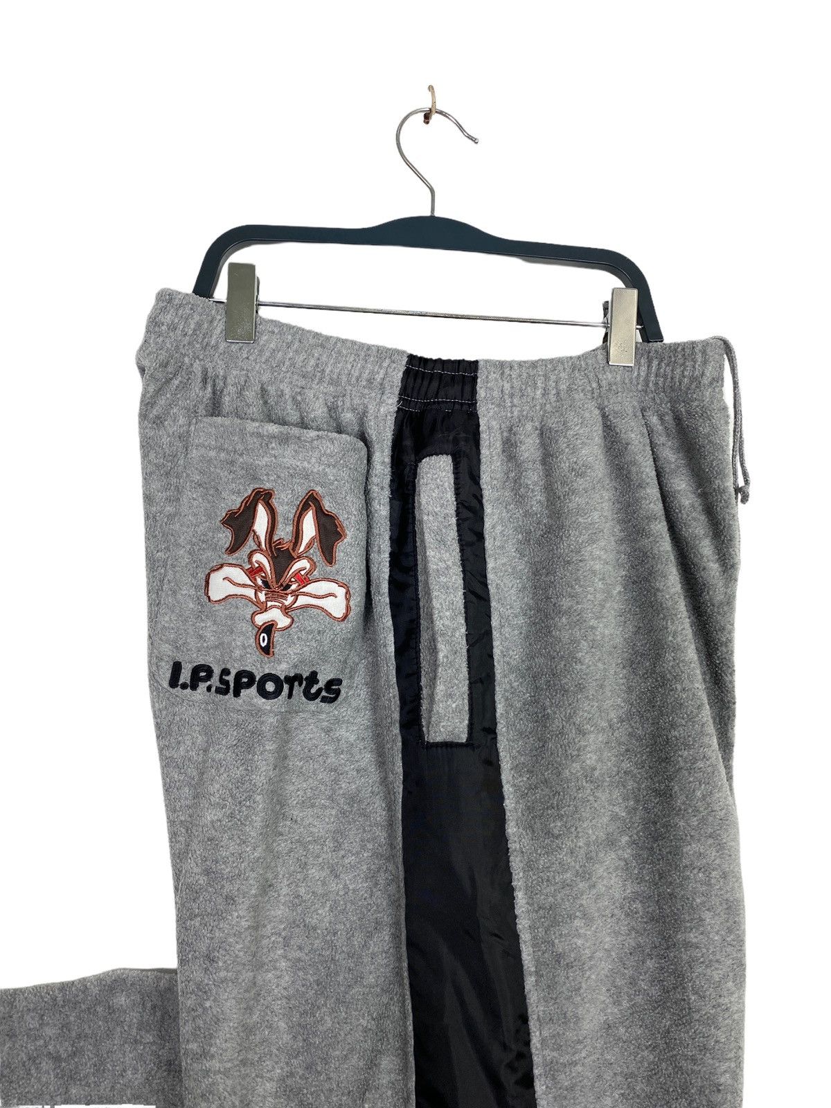 Vintage Impressive Sports Embroidery Bugs Bunny Logo Sweatpant Size US 35 - 3 Thumbnail