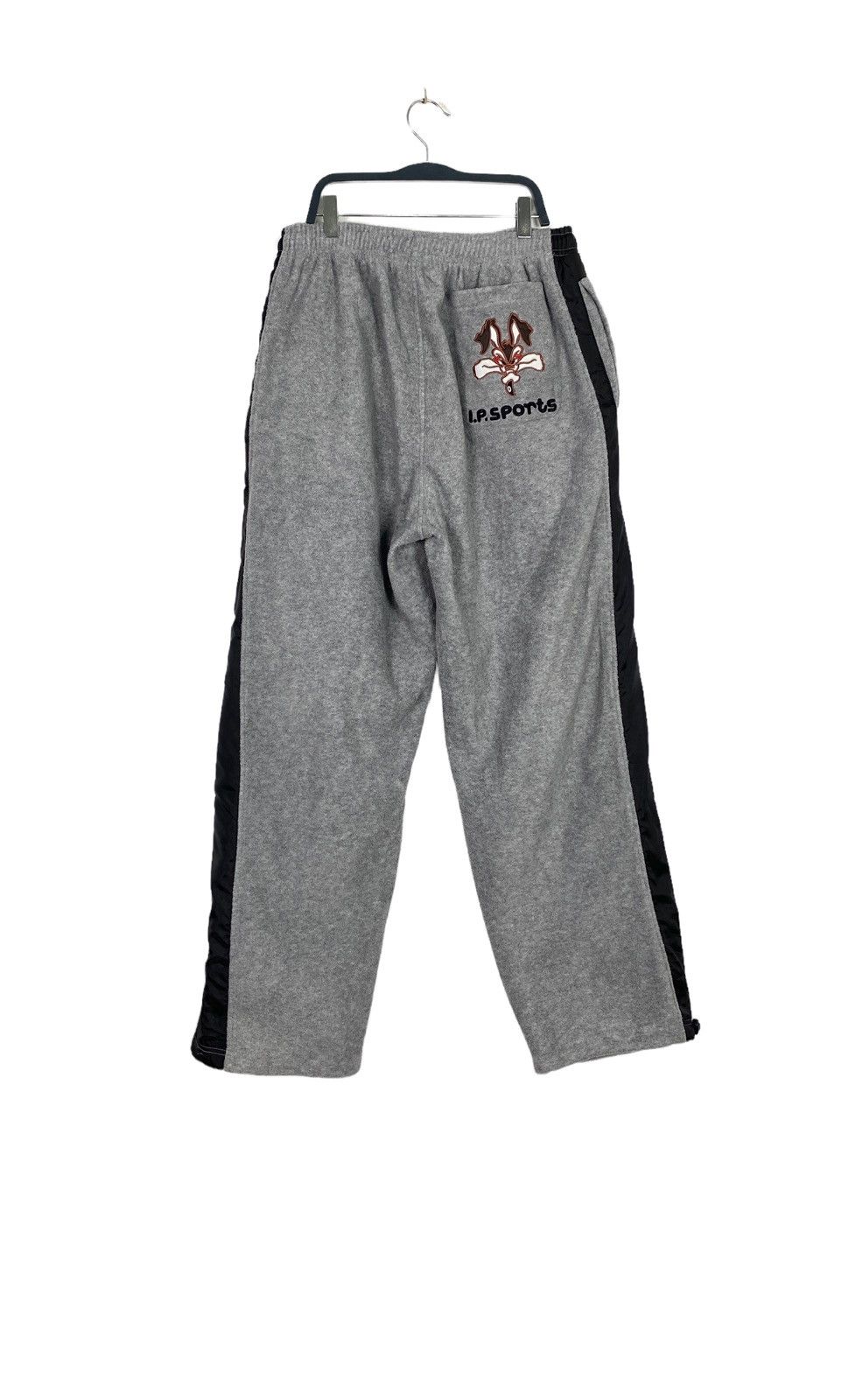 Vintage Impressive Sports Embroidery Bugs Bunny Logo Sweatpant Size US 35 - 5 Thumbnail
