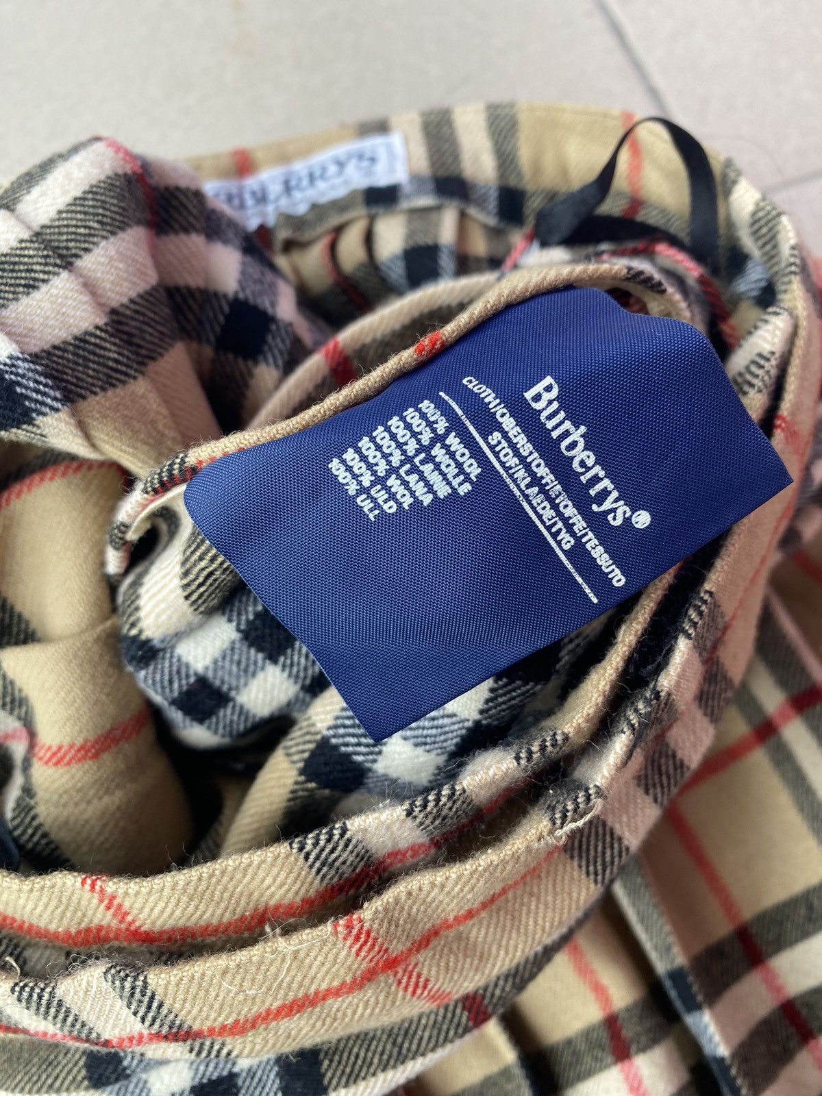 Burberry × Burberry Prorsum × Vintage VINTAGE BURBERRY MADE IN ENGLAND NOVA CHECK WOOL MIDI SKIRT Size 24" / US 00 / IT 34 - 10 Thumbnail