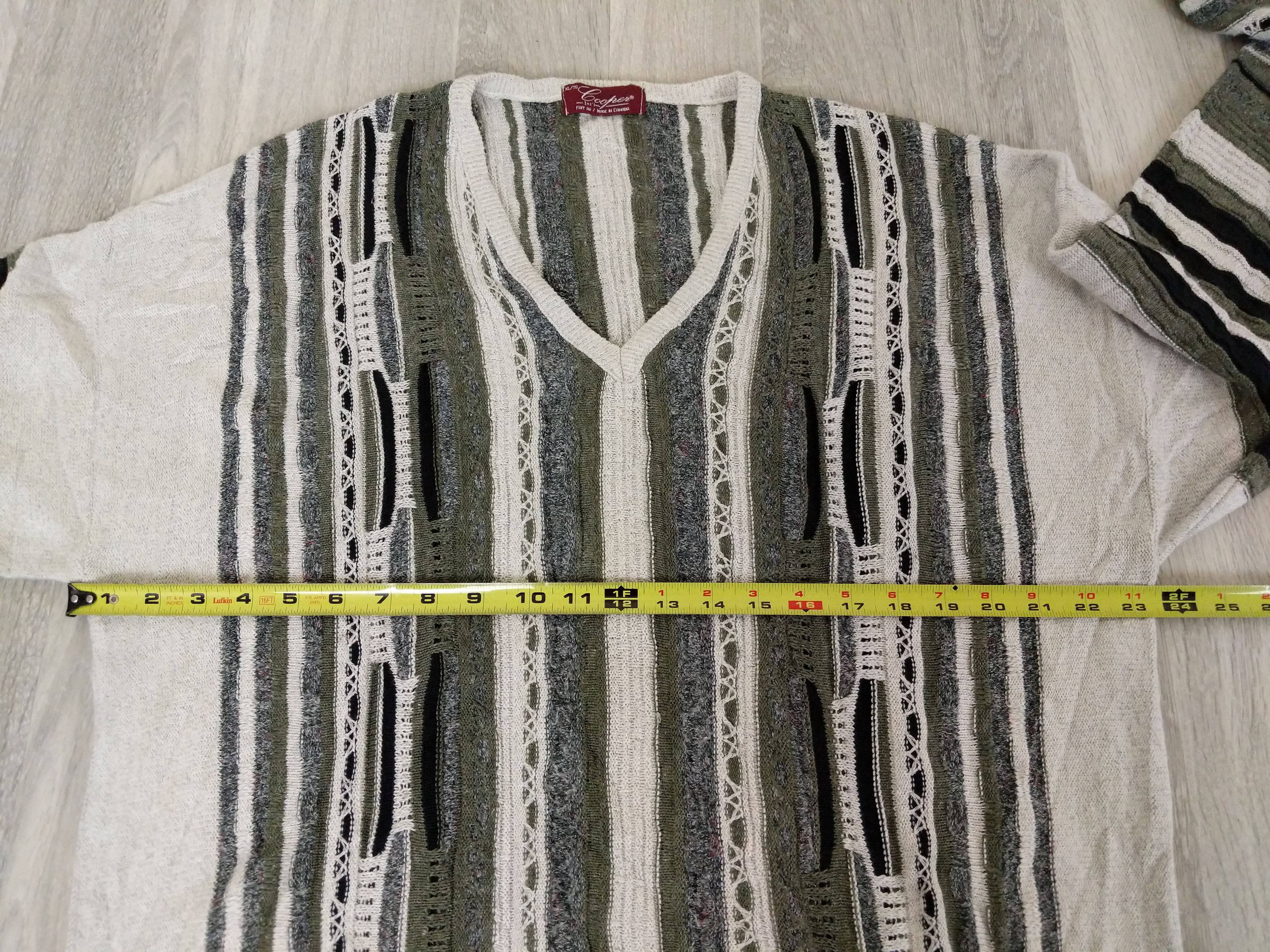 Coogi Vintage 90s Canada Coogi Style Textured 3D Knit Sweater Size US XL / EU 56 / 4 - 9 Thumbnail