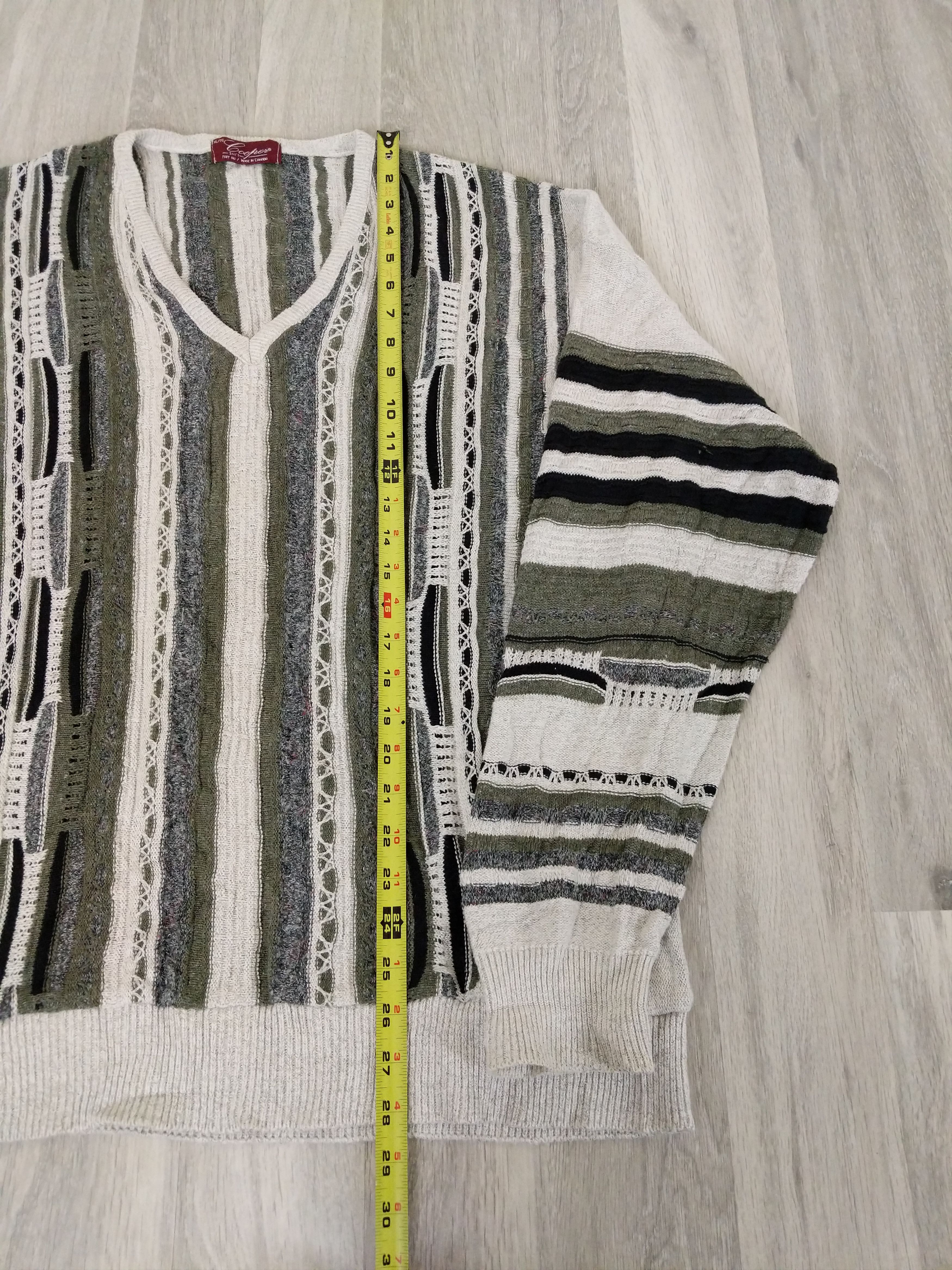 Coogi Vintage 90s Canada Coogi Style Textured 3D Knit Sweater Size US XL / EU 56 / 4 - 10 Thumbnail