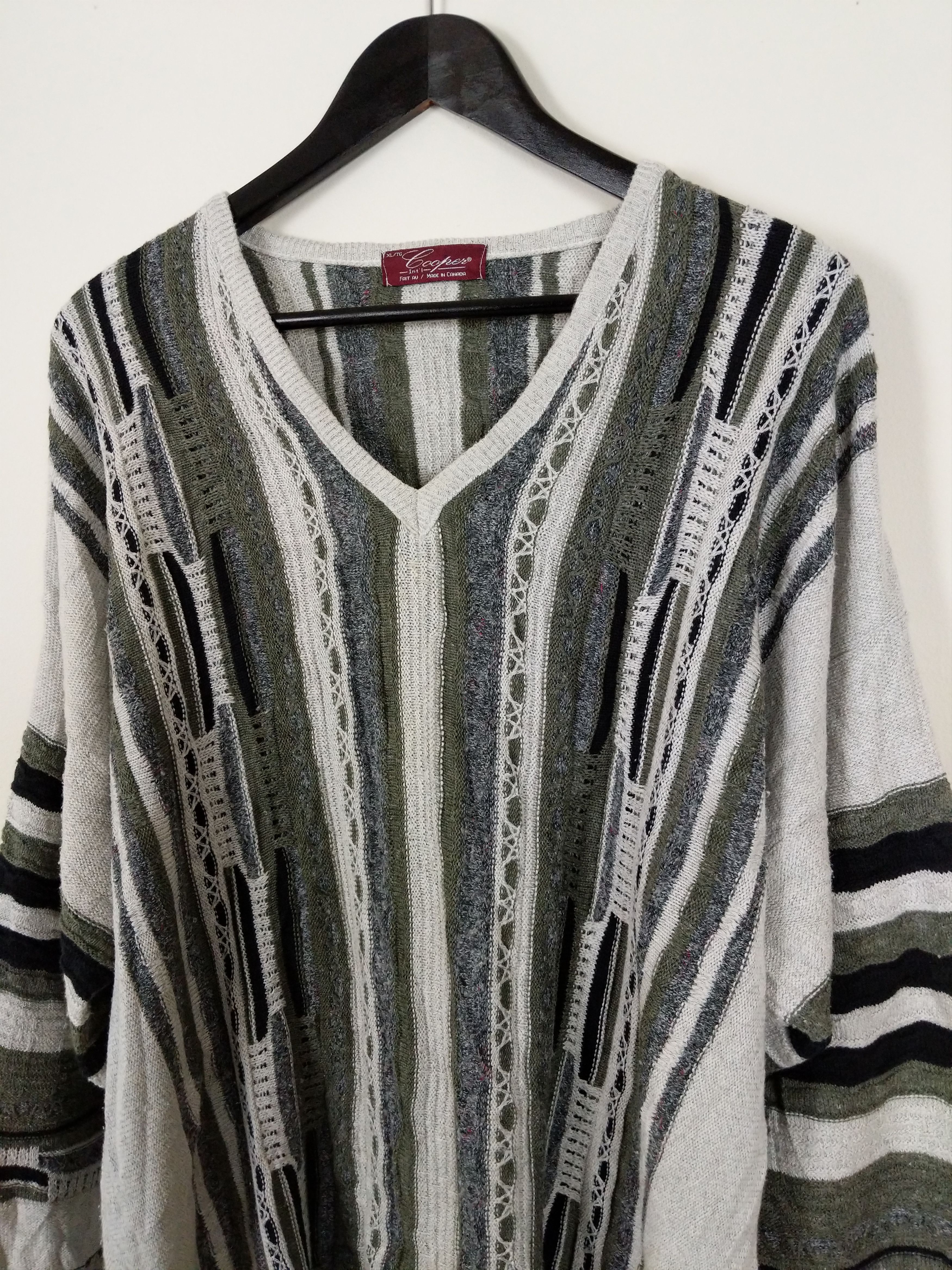 Coogi Vintage 90s Canada Coogi Style Textured 3D Knit Sweater Size US XL / EU 56 / 4 - 2 Thumbnail
