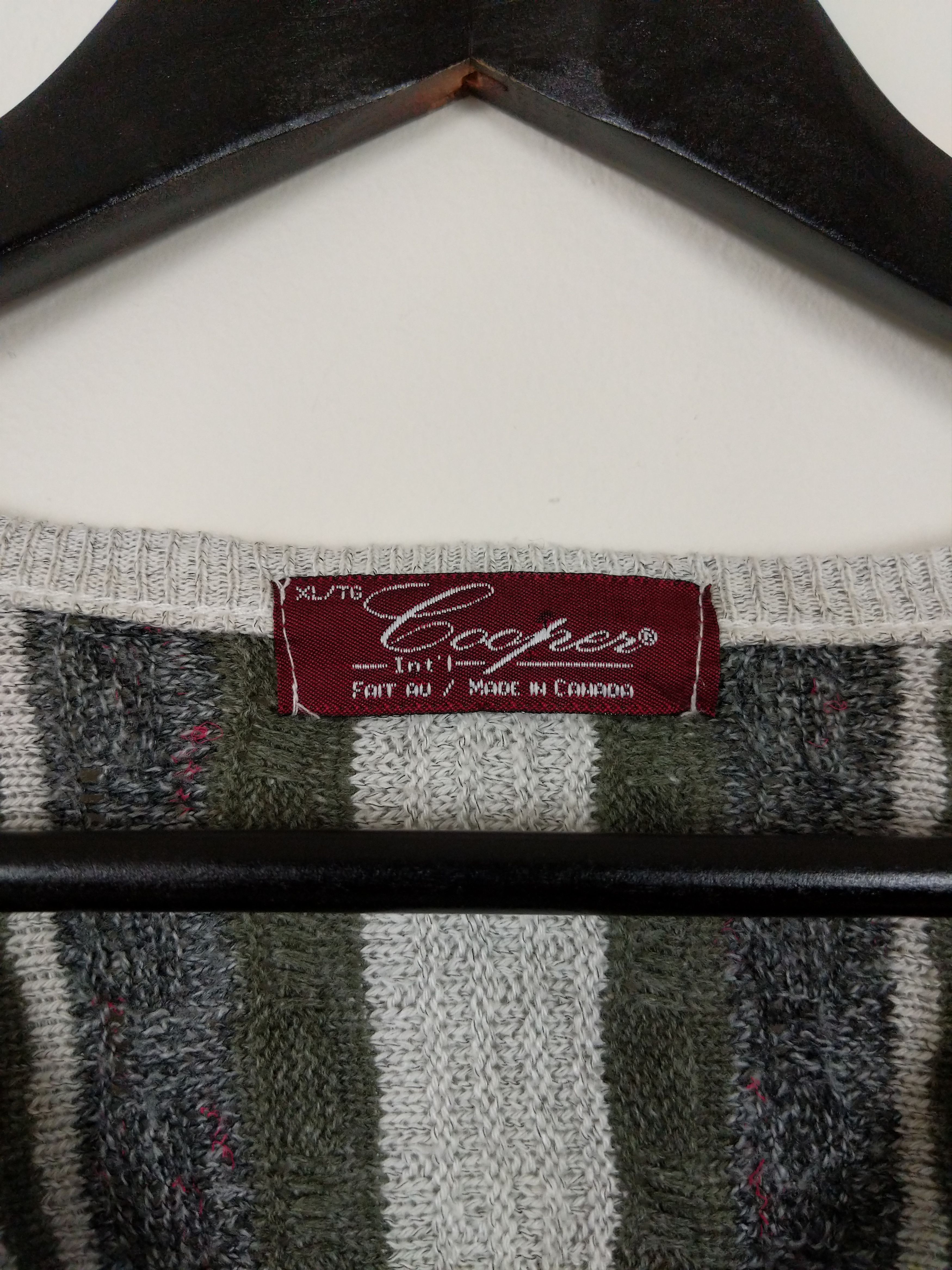 Coogi Vintage 90s Canada Coogi Style Textured 3D Knit Sweater Size US XL / EU 56 / 4 - 5 Thumbnail