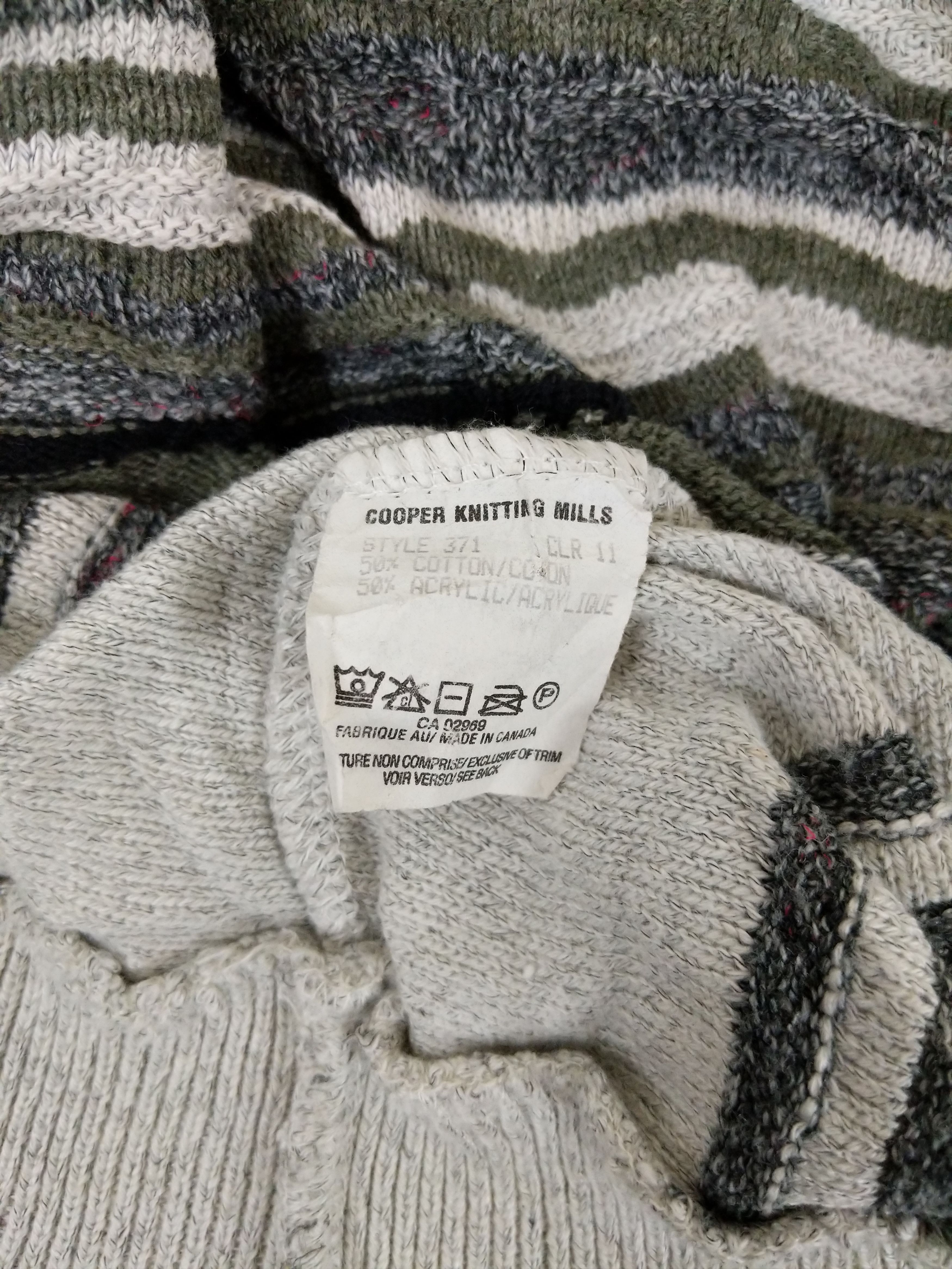 Coogi Vintage 90s Canada Coogi Style Textured 3D Knit Sweater Size US XL / EU 56 / 4 - 8 Thumbnail