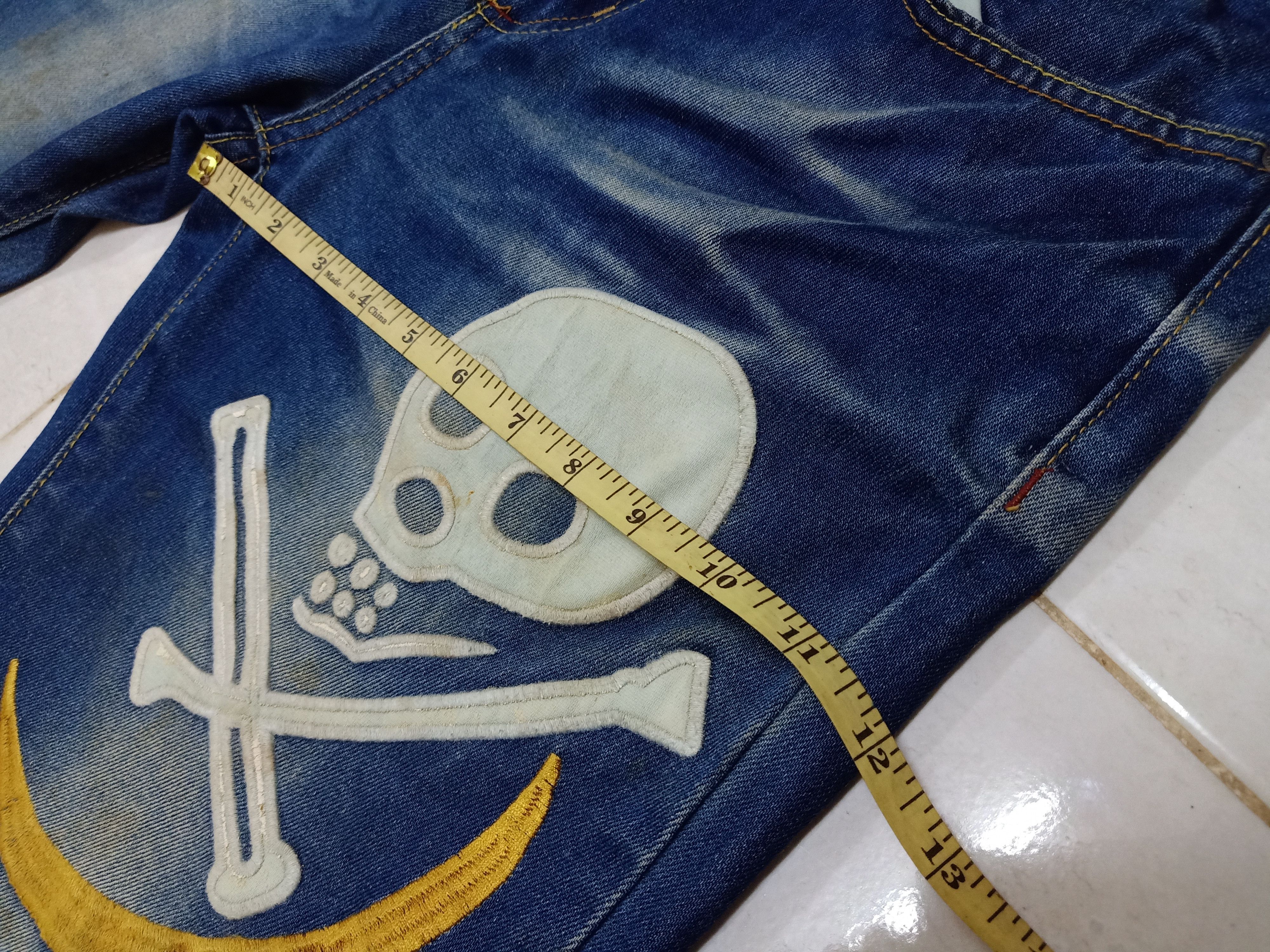 Japanese Brand SANMARUICHI Japan Embroidered Skull Big Logo Blue Denim Size US 32 / EU 48 - 13 Thumbnail
