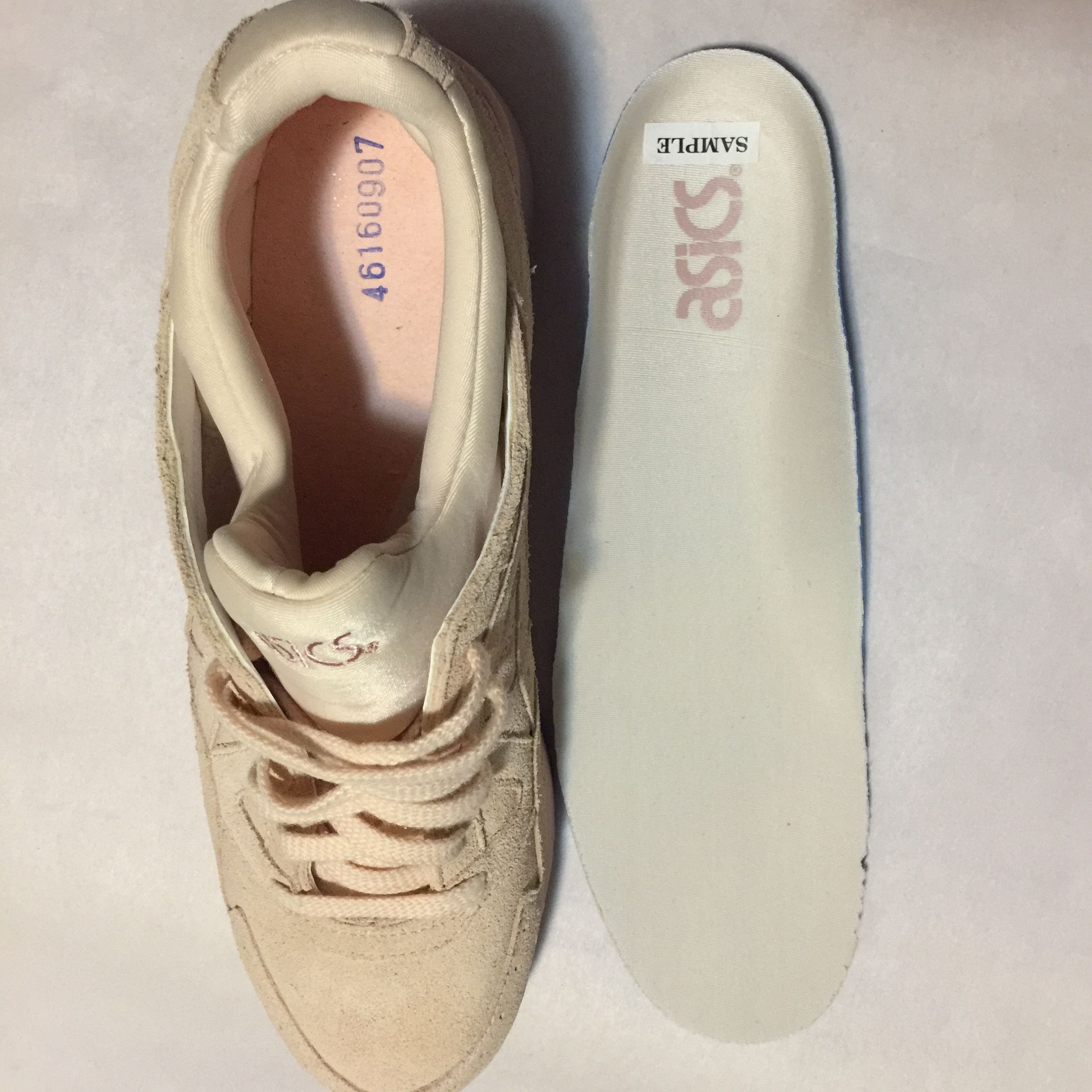 Asics × Onitsuka Tiger ASICS PLATNUM GEL-LYTE V BLUSH[SALES SAMPLE] Kith inspired Size US 9 / EU 42 - 9 Thumbnail