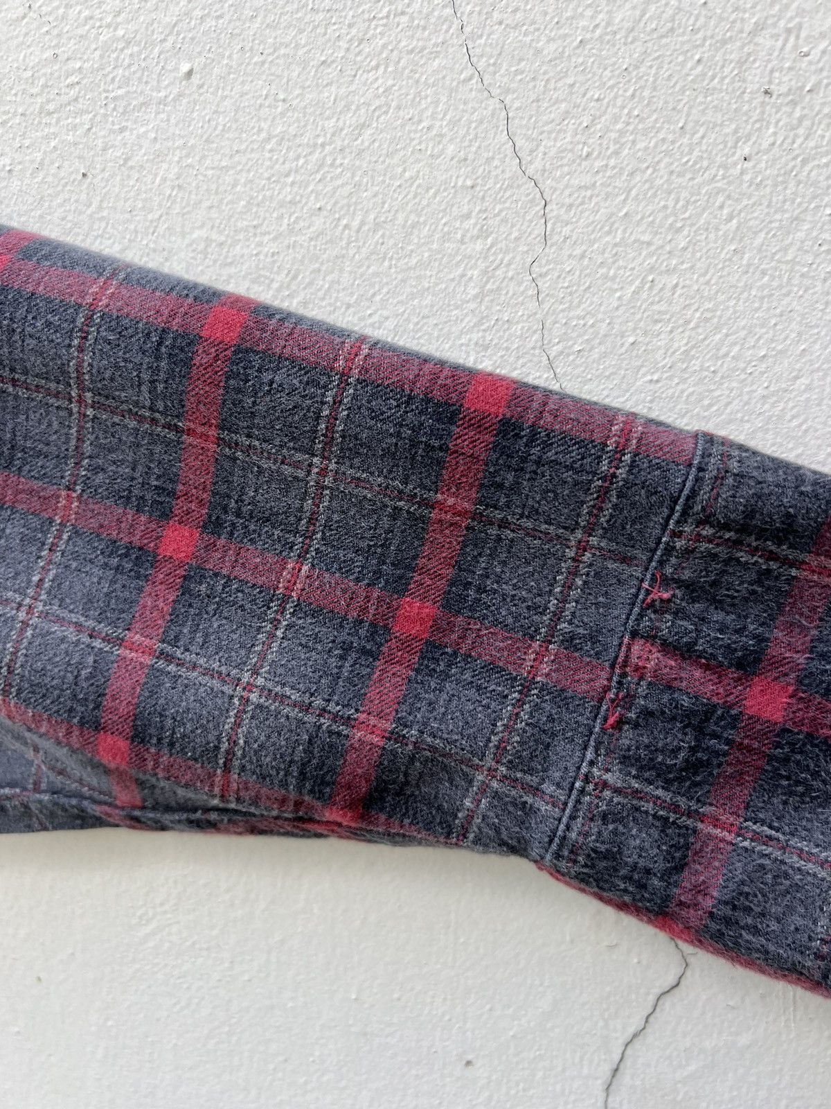Woolrich Woolen Mills Vintage Woolrich John Rich & Bros Fade Plaid Flannel Shirt Size US M / EU 48-50 / 2 - 11 Thumbnail