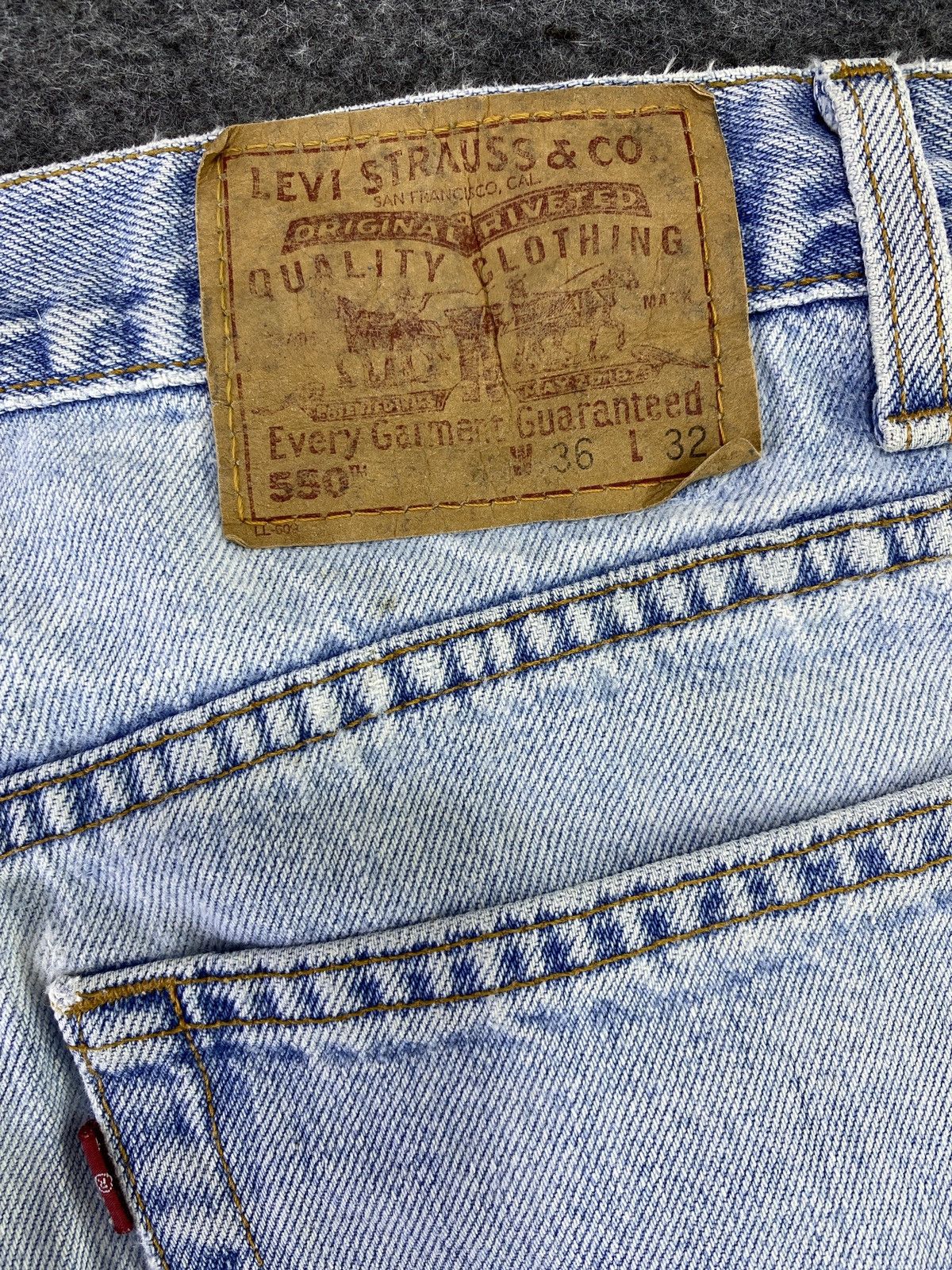 Levi's 90s Vintage Levi's 550 Jeans Blue Wash 36x32 - J754 Size US 36 / EU 52 - 9 Thumbnail