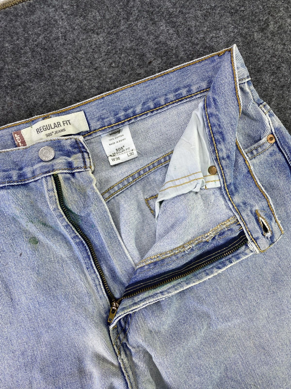 Levi's Vintage Levi's 505 Jeans Faded Blue Wash 36x30 - J755 Size US 36 / EU 52 - 3 Thumbnail