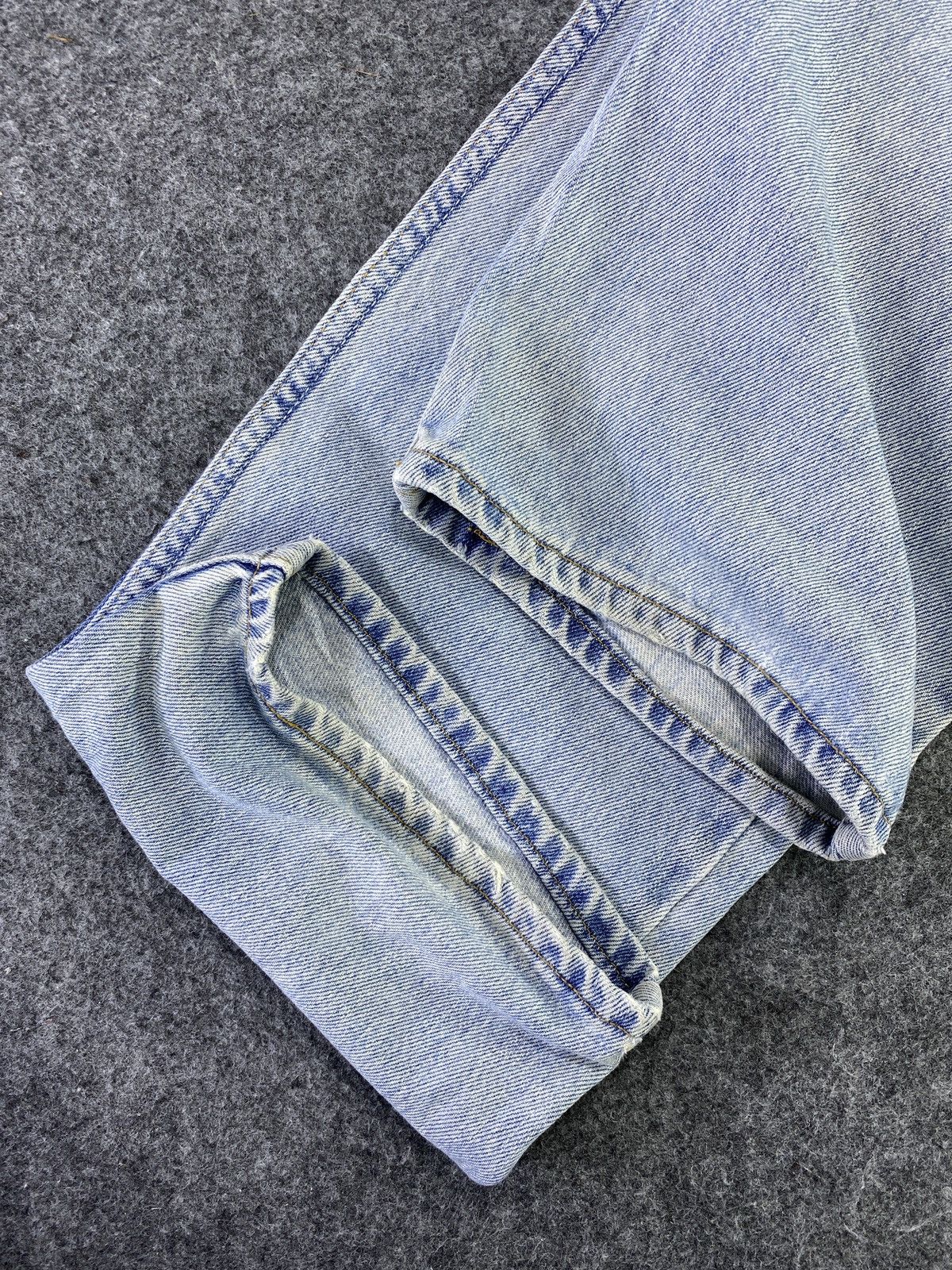 Levi's Vintage Levi's 505 Jeans Faded Blue Wash 36x30 - J755 Size US 36 / EU 52 - 8 Thumbnail