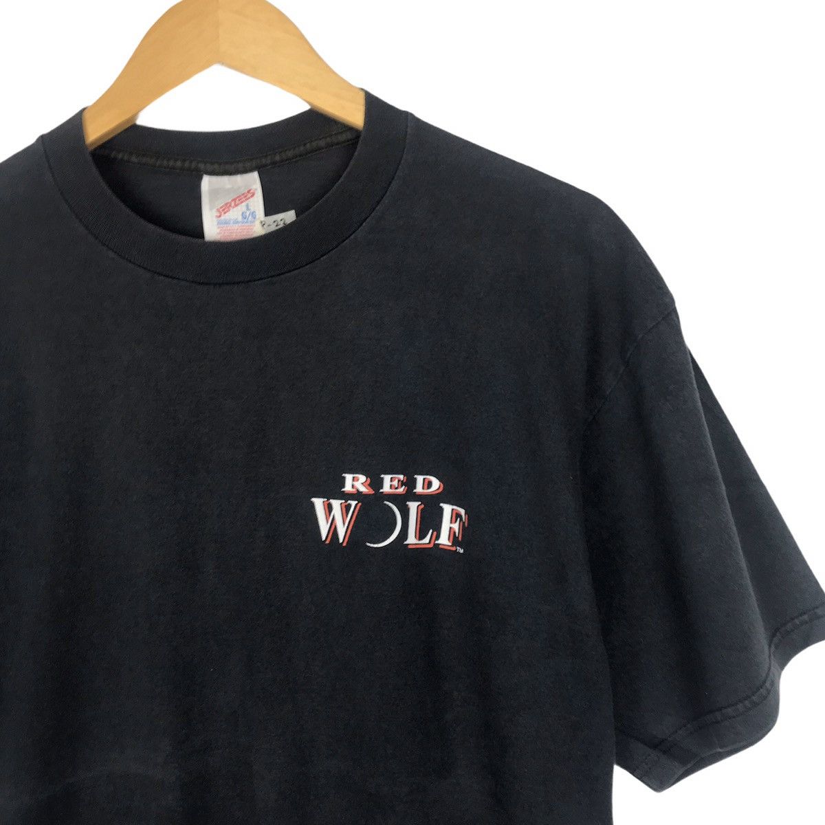 Vintage Vintage 90s Red Wolf Action Movie Promo Size US L / EU 52-54 / 3 - 4 Thumbnail