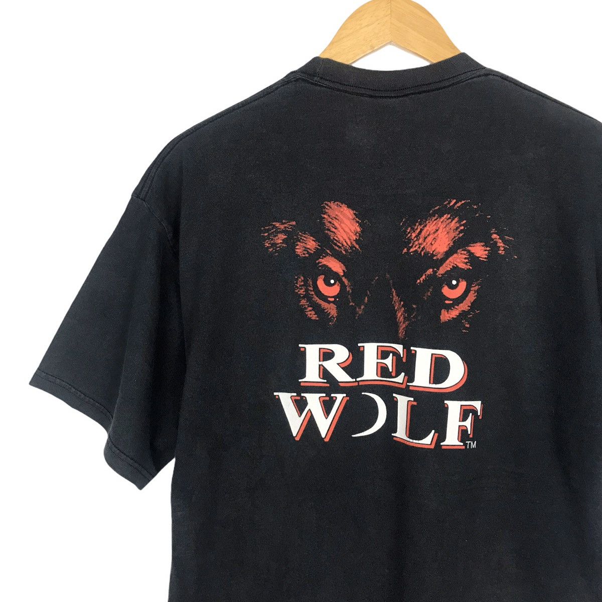 Vintage Vintage 90s Red Wolf Action Movie Promo Size US L / EU 52-54 / 3 - 3 Thumbnail