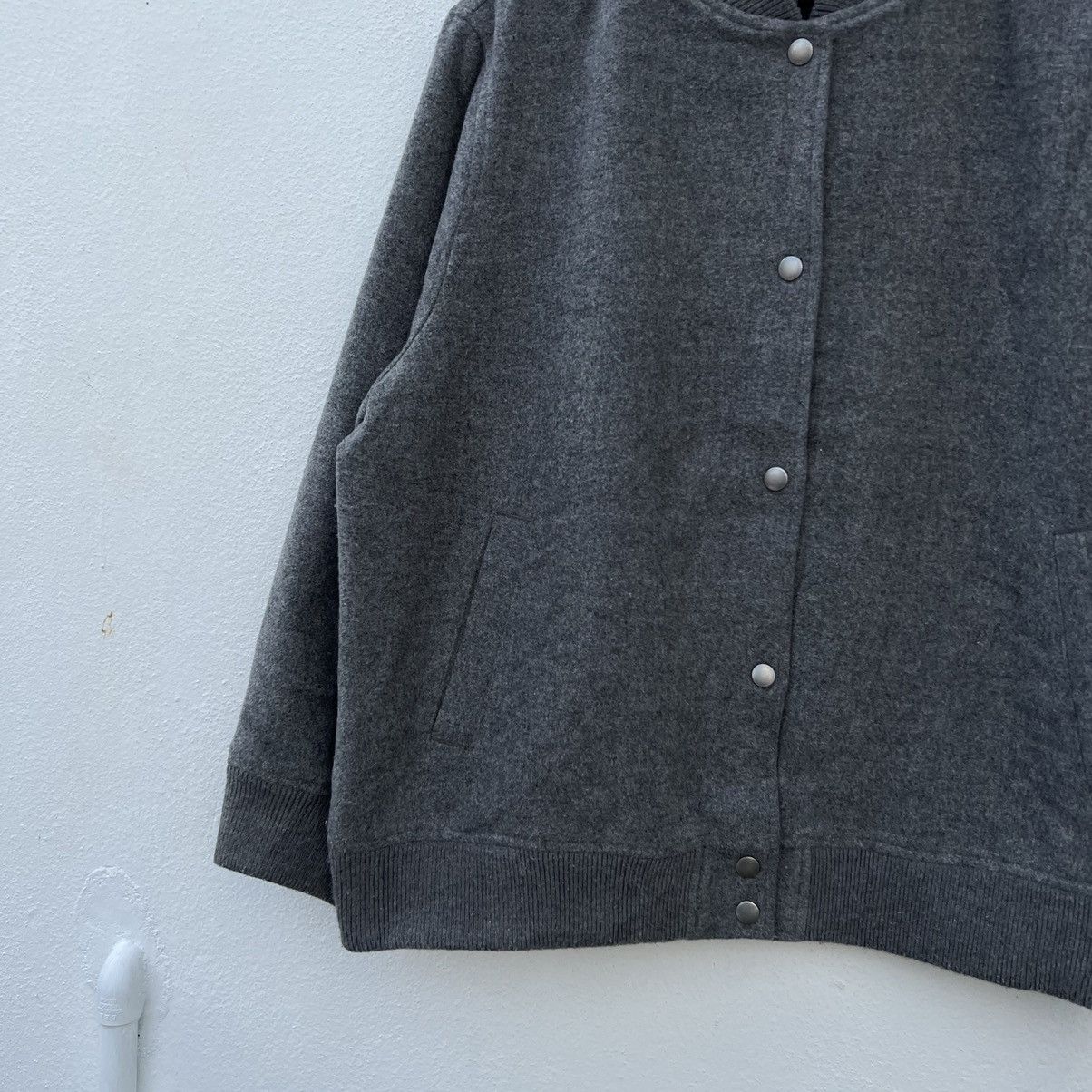 Japanese Brand VINTAGE UNIQLO JAPAN BUTTON VARSITY JACKET Size US M / EU 48-50 / 2 - 4 Thumbnail