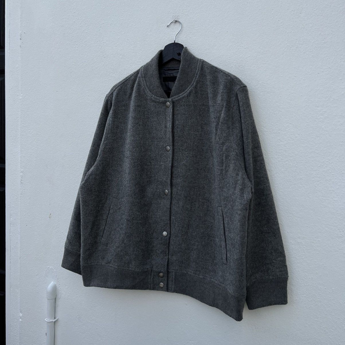 Japanese Brand VINTAGE UNIQLO JAPAN BUTTON VARSITY JACKET Size US M / EU 48-50 / 2 - 2 Thumbnail