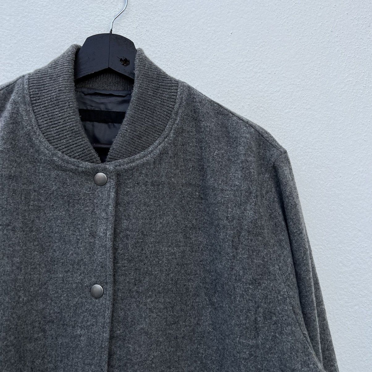 Japanese Brand VINTAGE UNIQLO JAPAN BUTTON VARSITY JACKET Size US M / EU 48-50 / 2 - 5 Thumbnail