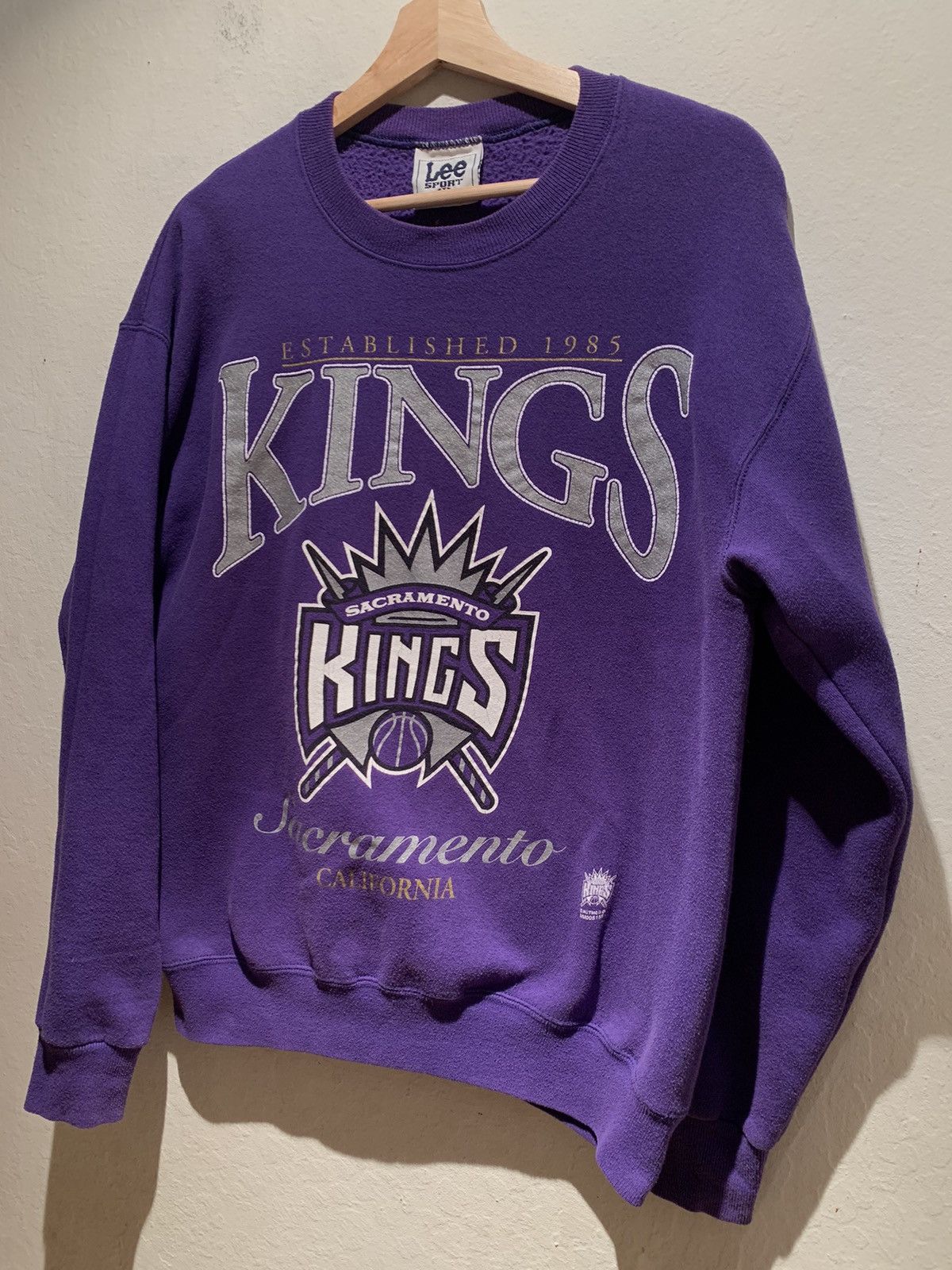 Lee × Nutmeg × Vintage *RARE* Vintage Sacramento Kings Nutmeg Lee Sport Sweatshirt Size US L / EU 52-54 / 3 - 1 Thumbnail