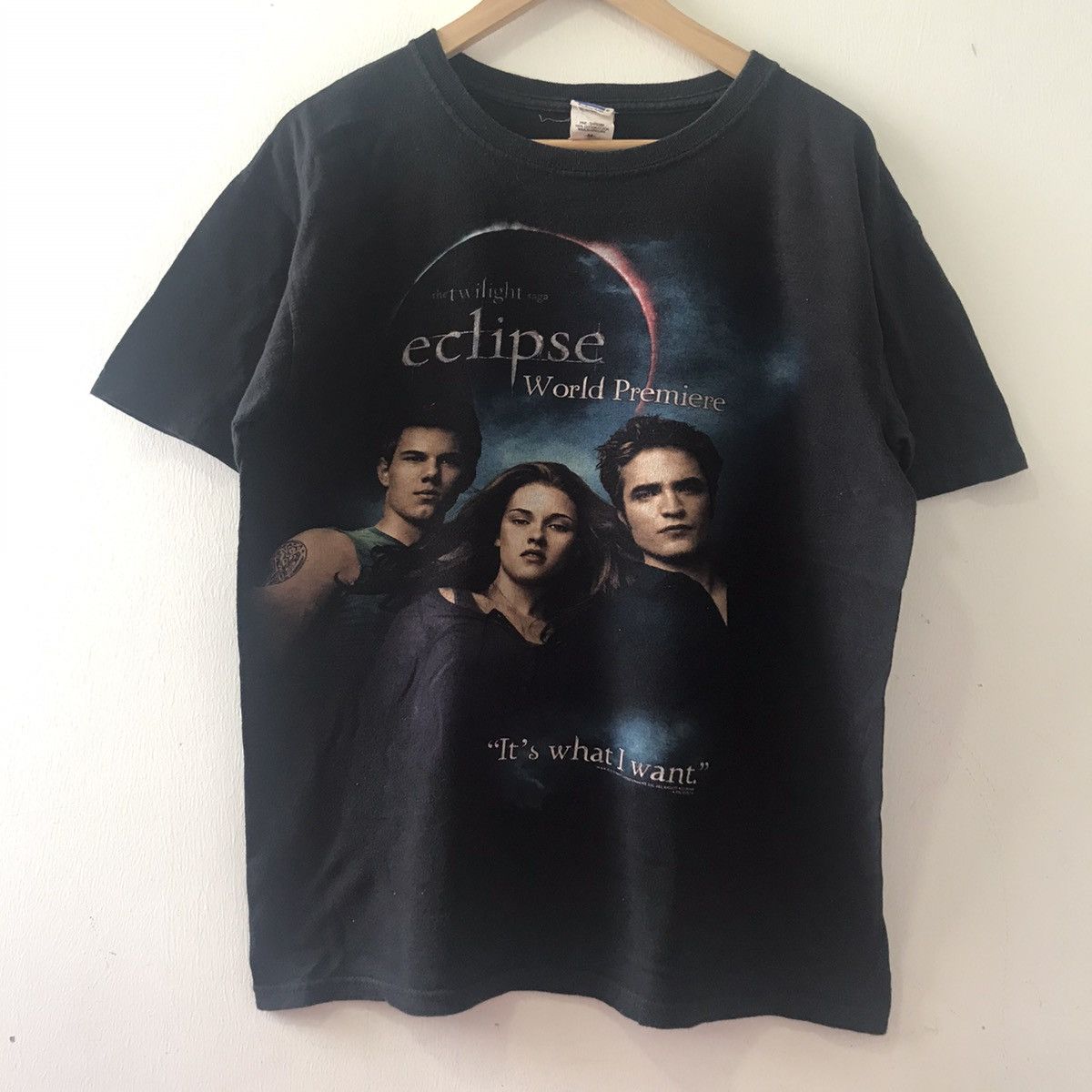 Vintage Twilight Saga Eclipse Promo Tshirt x Movie x vintage Size US M / EU 48-50 / 2 - 1 Thumbnail