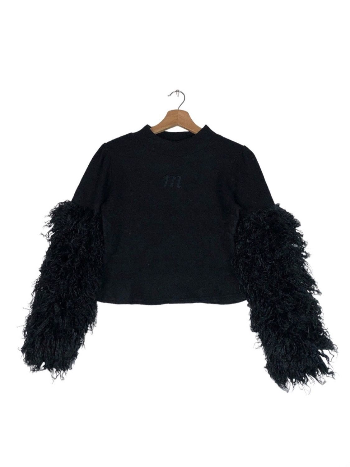 Japanese Brand Japanese All-Black Everything Faux Fur Sleeve Cropped Shirt Size ONE SIZE - 1 Thumbnail