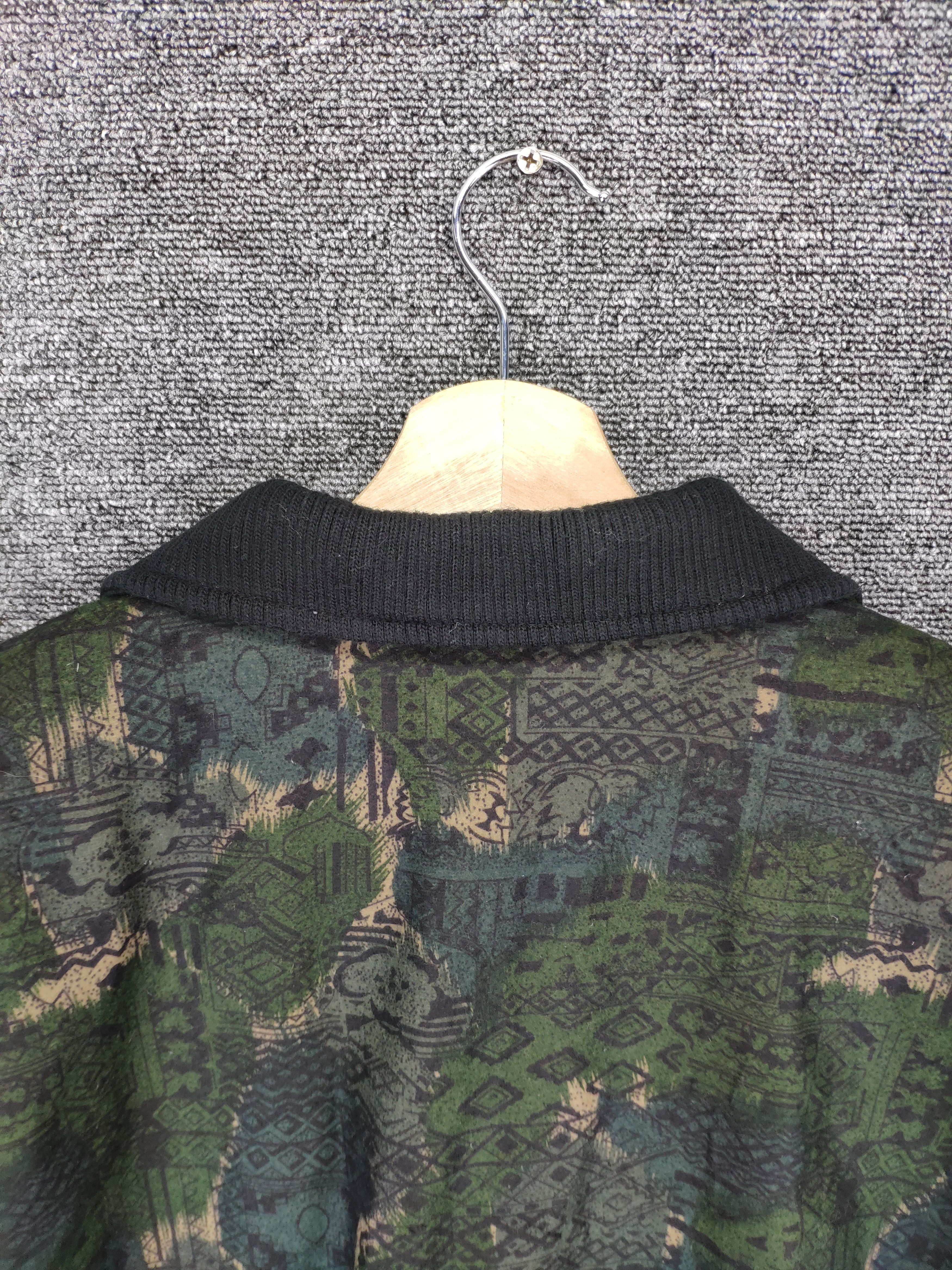 Japanese Brand Vintage Cardigan Jacket Abstract Motif Fullprint Size US L / EU 52-54 / 3 - 11 Thumbnail