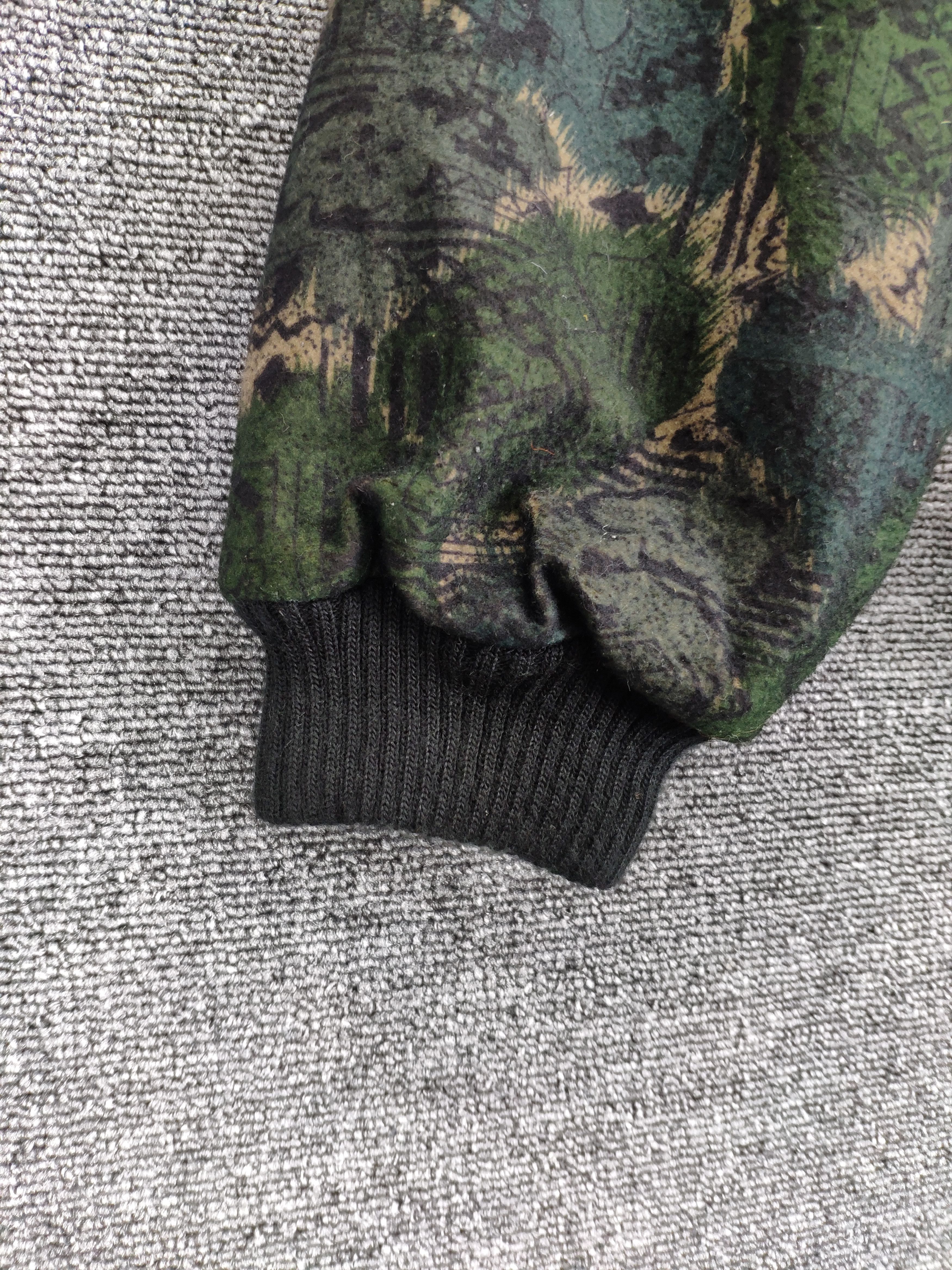 Japanese Brand Vintage Cardigan Jacket Abstract Motif Fullprint Size US L / EU 52-54 / 3 - 8 Thumbnail