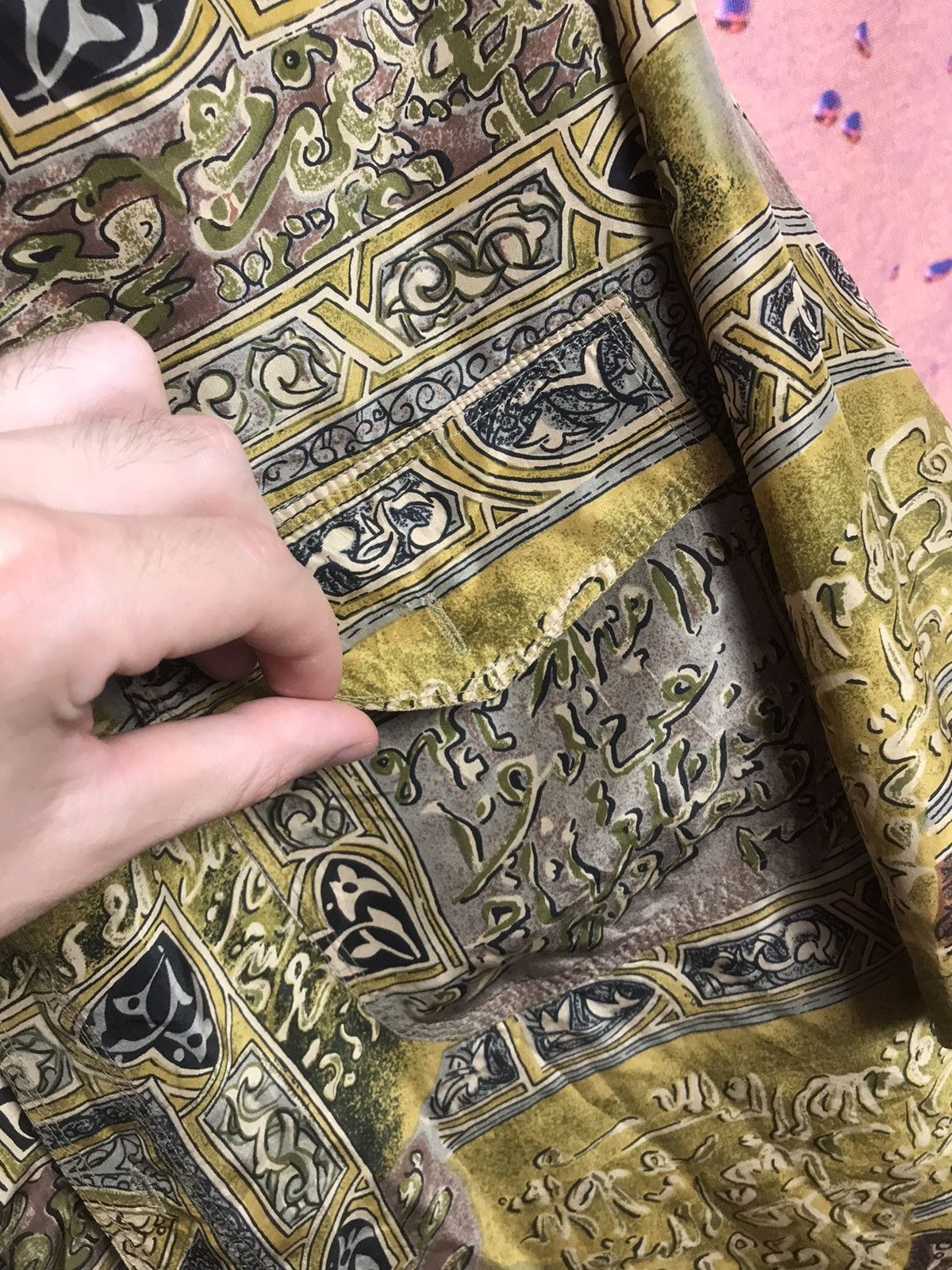Vintage Vintage crazy Hawaiian silk shirt Size US L / EU 52-54 / 3 - 3 Thumbnail