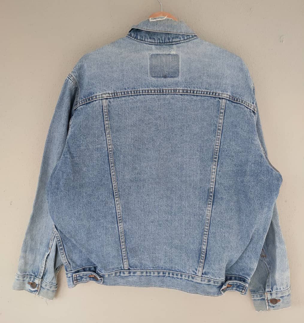 Levi's Vintage Distressed Levi's Denim Jacket Size US L / EU 52-54 / 3 - 2 Thumbnail