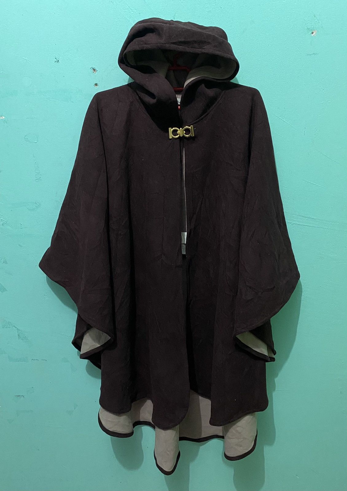 Cloak × Japanese Brand Amical Hooded Cloak Cape Made in Japan Size US M / EU 48-50 / 2 - 6 Thumbnail