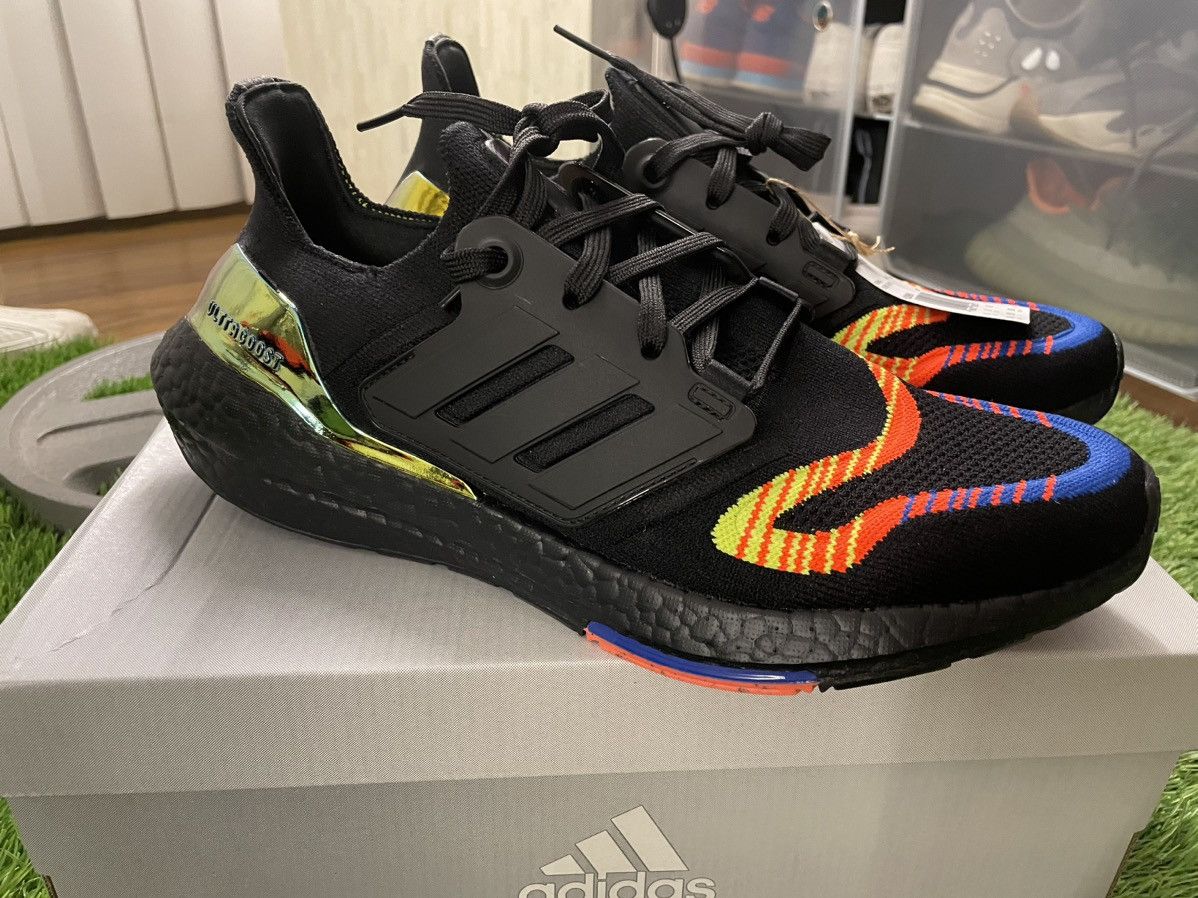 Adidas Ultraboost 22 Sneakers