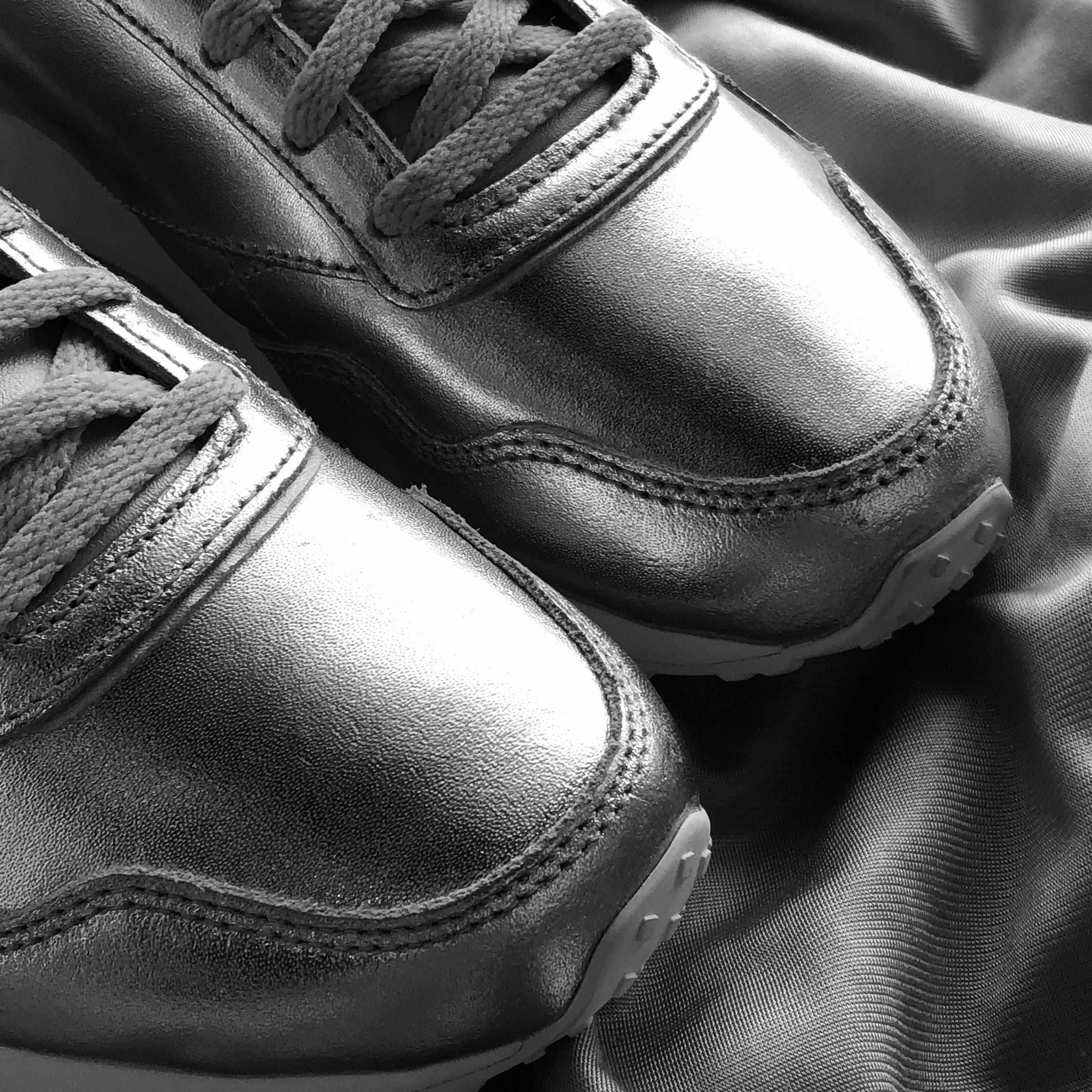 Reebok Reebok classics leather silver Size US 5 / EU 37 - 3 Thumbnail