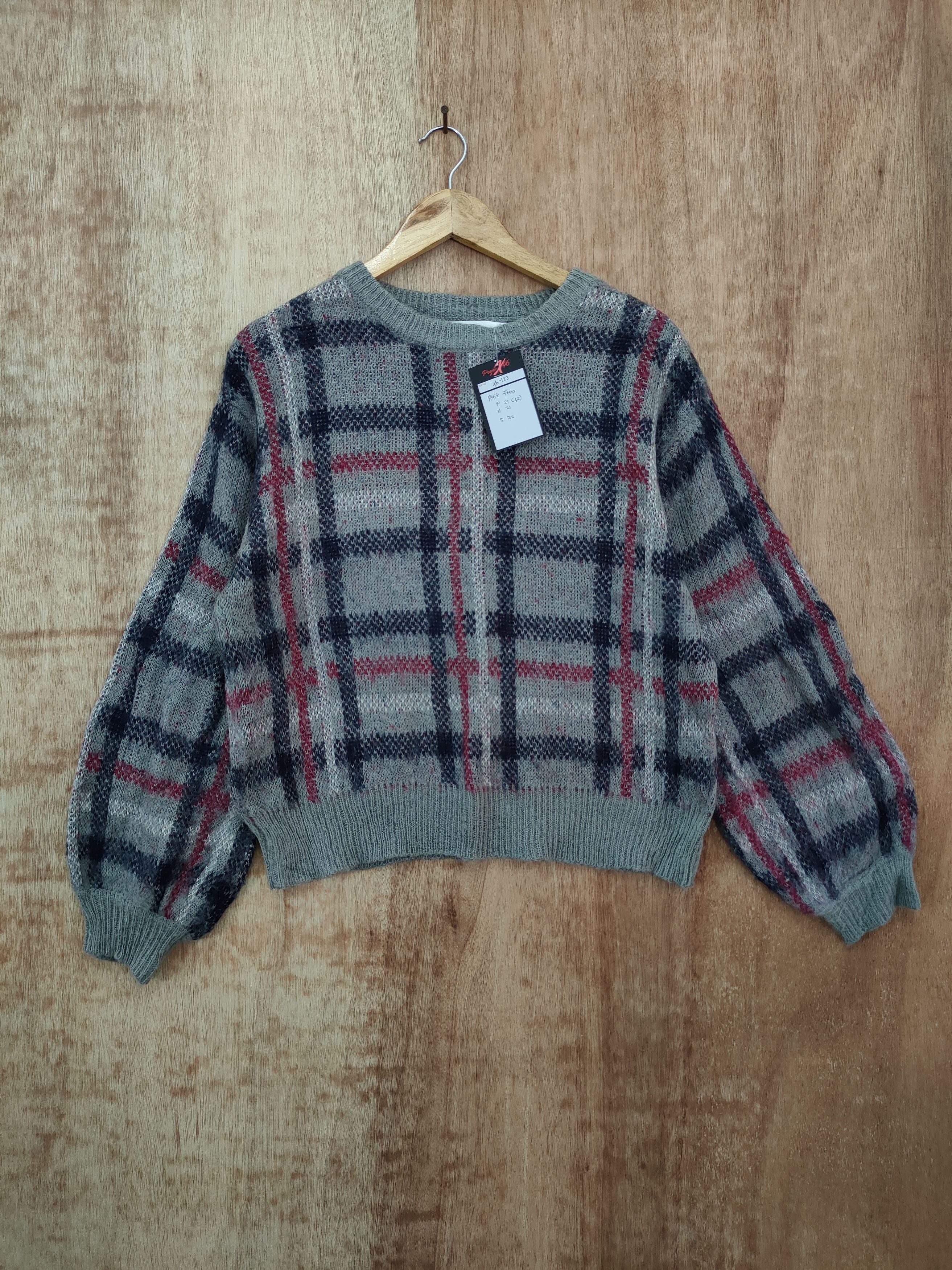 image of Aran Isles Knitwear Dl Petit Fiew Mohair Knitwear Sweatshirt Vintage 46-123 in Grey, Women's (Size 