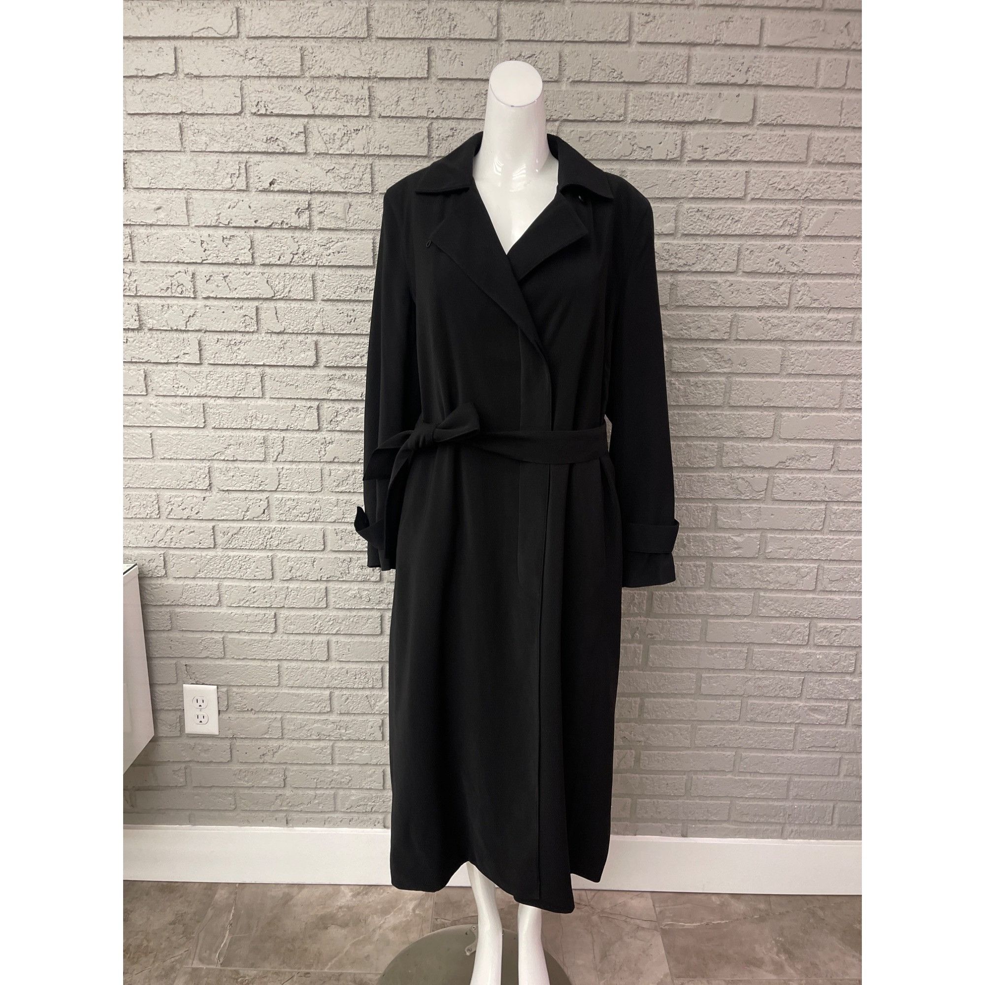 Anne Klein Anne Klein New York Black Long Coat Size 8P Size M / US 6-8 / IT 42-44 - 1 Thumbnail