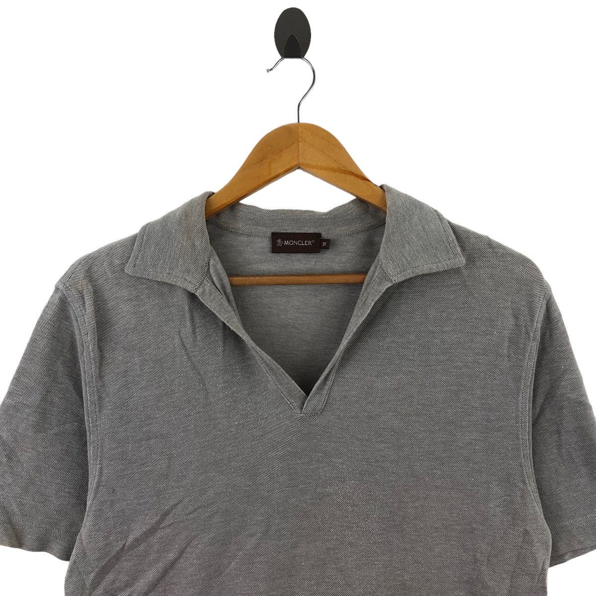 Moncler MONCLER PARIS V-Neck Collar Gray Japan T-Shirts Size US M / EU 48-50 / 2 - 2 Thumbnail
