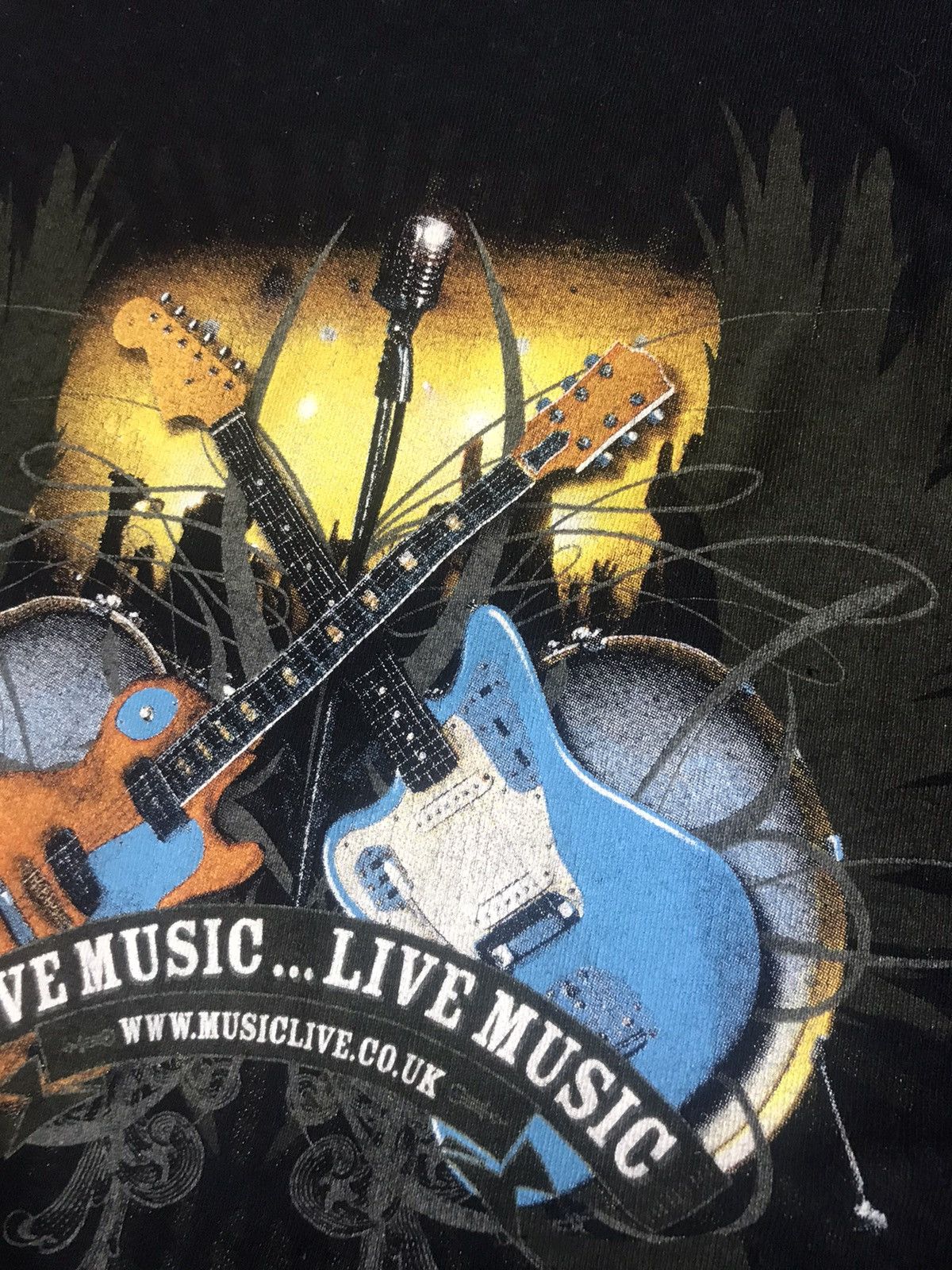 Band Tees 2008 Music Live t-shirt Size US L / EU 52-54 / 3 - 4 Thumbnail