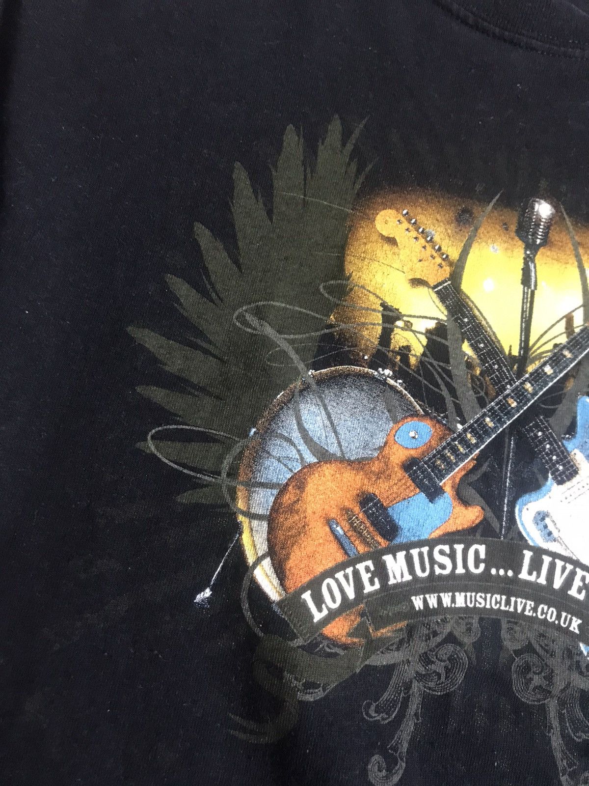 Band Tees 2008 Music Live t-shirt Size US L / EU 52-54 / 3 - 3 Thumbnail