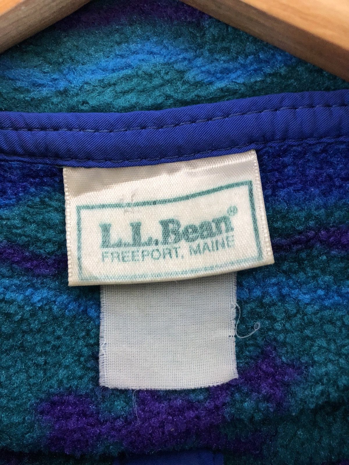 L.L. Bean Vintage L.L.Bear Fleece Patchwork Pullover blue jackets Size US L / EU 52-54 / 3 - 4 Thumbnail