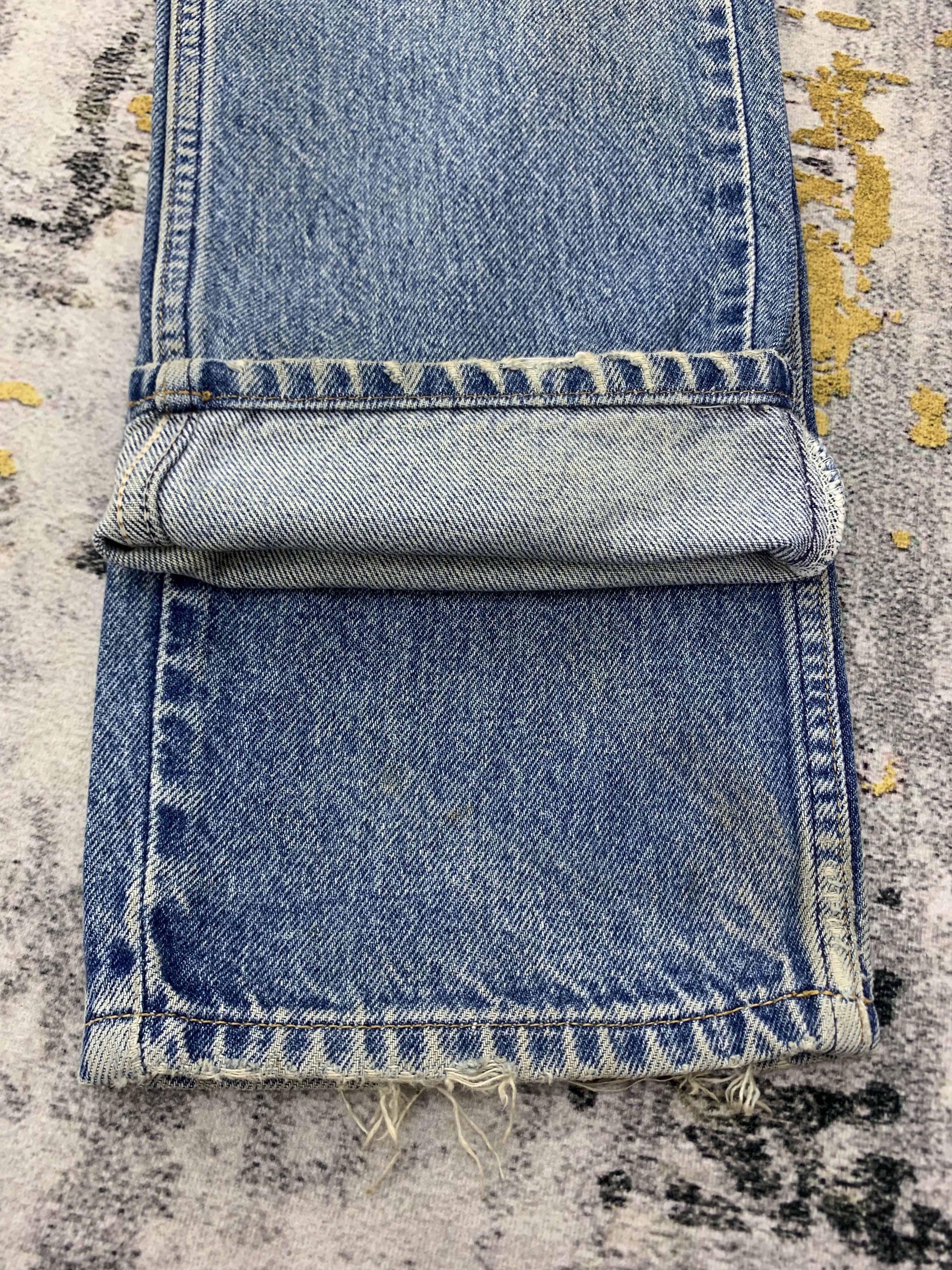 Levi's Vintage Levi's 505 Denim 33x30.5 Distressed Size US 33 - 8 Thumbnail