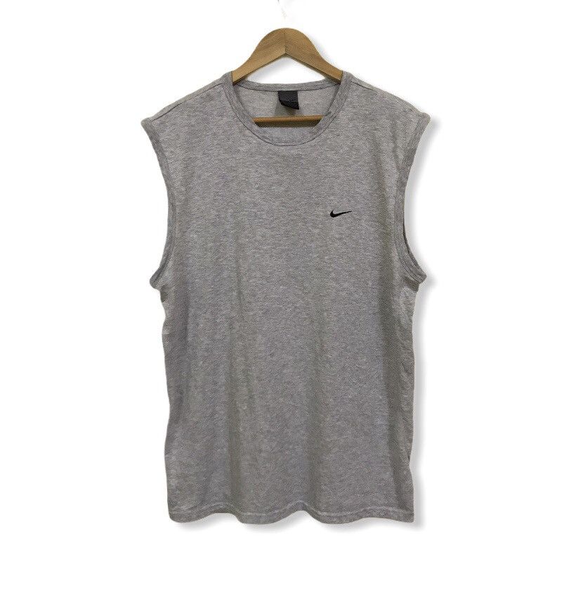 Nike Vintage nike swoosh embroiderylogosmall early 00s sleeveless Size US L / EU 52-54 / 3 - 1 Thumbnail