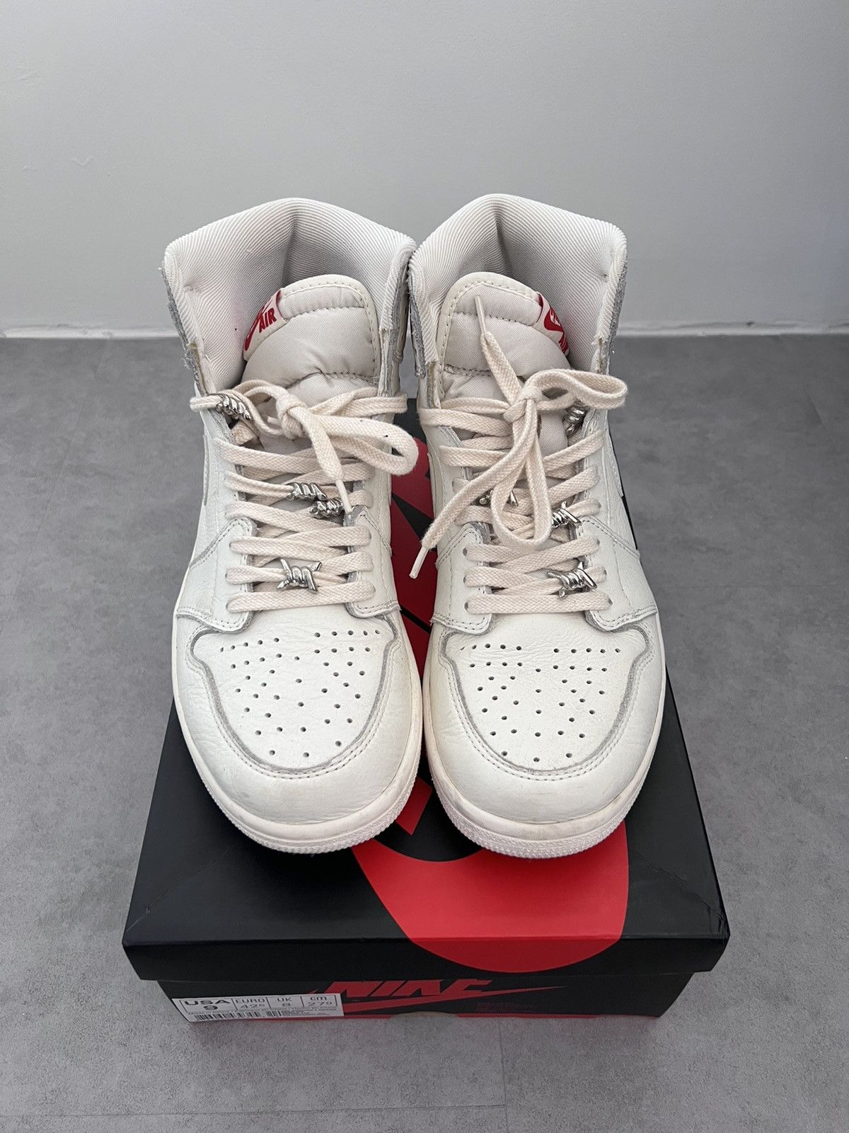 Jordan Brand × Nike Air Jordan 1 Retro High OG Sail 2017 Size US 9 / EU 42 - 2 Thumbnail