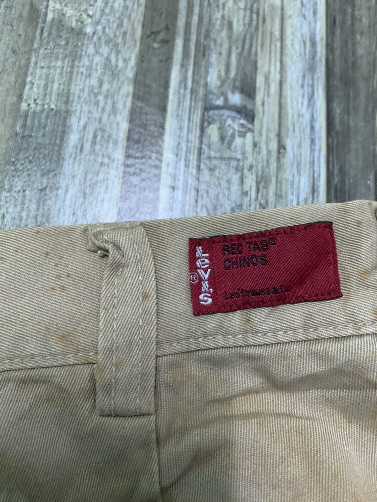 Japanese Brand × Levi's × Vintage Nice Vintage Levi’s Red Tab Chinos Cargo Short Pants Size US 32 / EU 48 - 9 Thumbnail