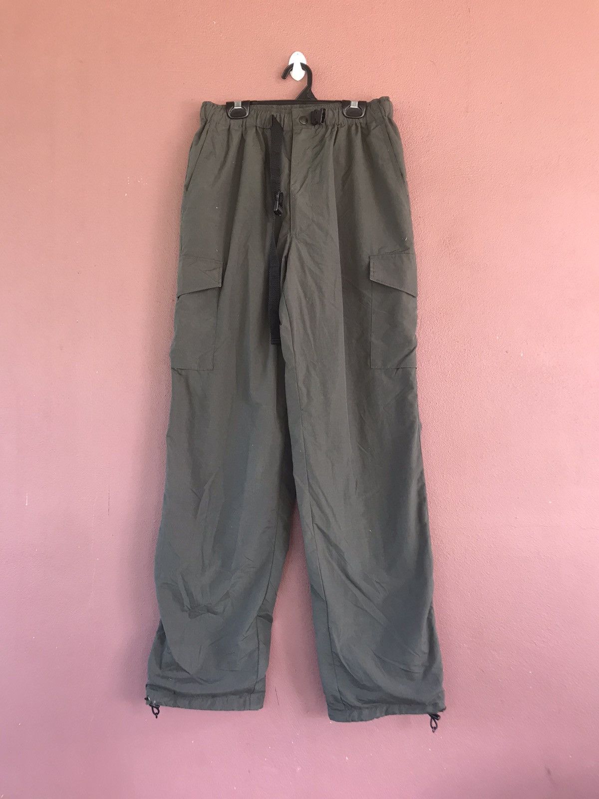 Uniqlo Uniqlo dark green cargo slack pants Size US 26 / EU 42 - 1 Thumbnail