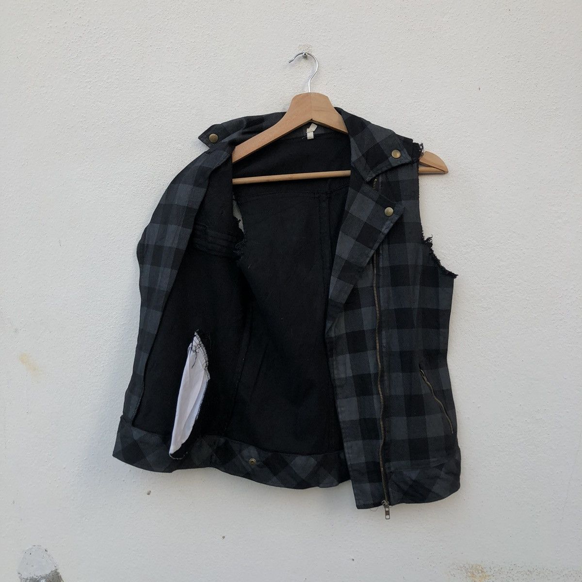 Japanese Brand RARE TARTAN DESIGN VEST JAPANESE BRAND Size US M / EU 48-50 / 2 - 10 Thumbnail