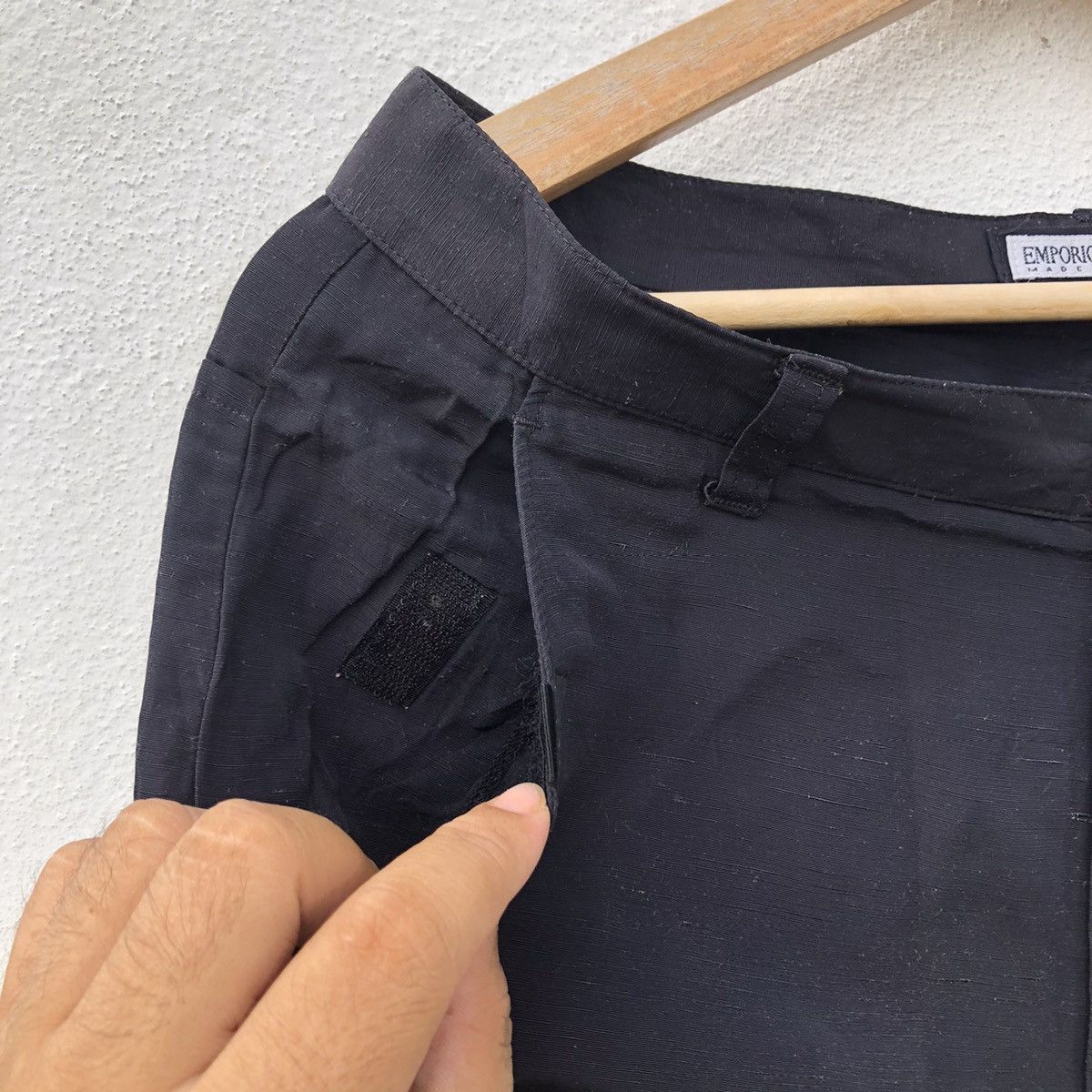 Emporio Armani EMPORIO ARMANI SHORT PANTS MADE IN ITALY NICE DESIGN Size US 31 - 6 Thumbnail