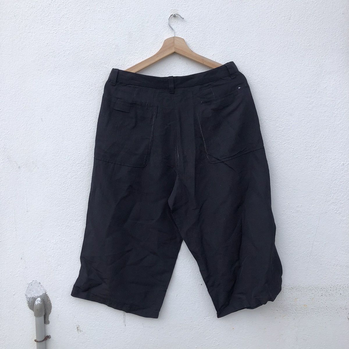 Emporio Armani EMPORIO ARMANI SHORT PANTS MADE IN ITALY NICE DESIGN Size US 31 - 8 Thumbnail