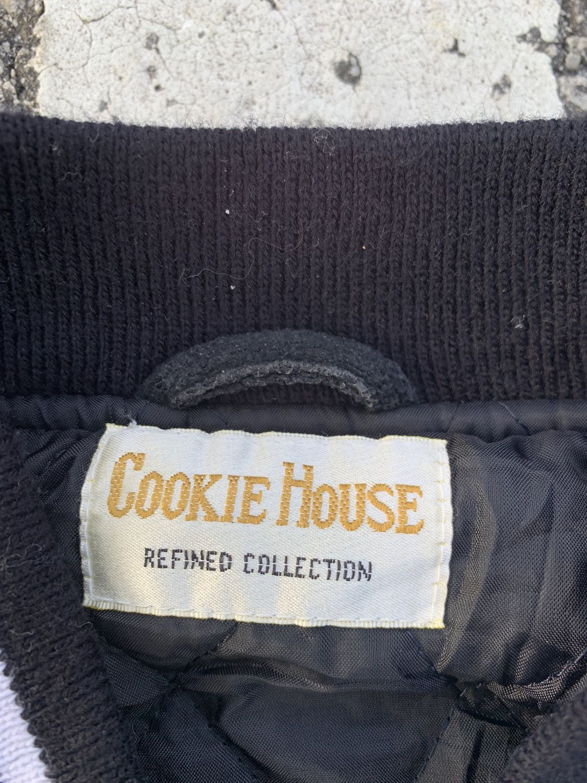 Vintage 🐲Vtg THRASHED COOKIE HOUSE EMBROIDERY DRAGON VARSITY JACKET Size US M / EU 48-50 / 2 - 17 Thumbnail