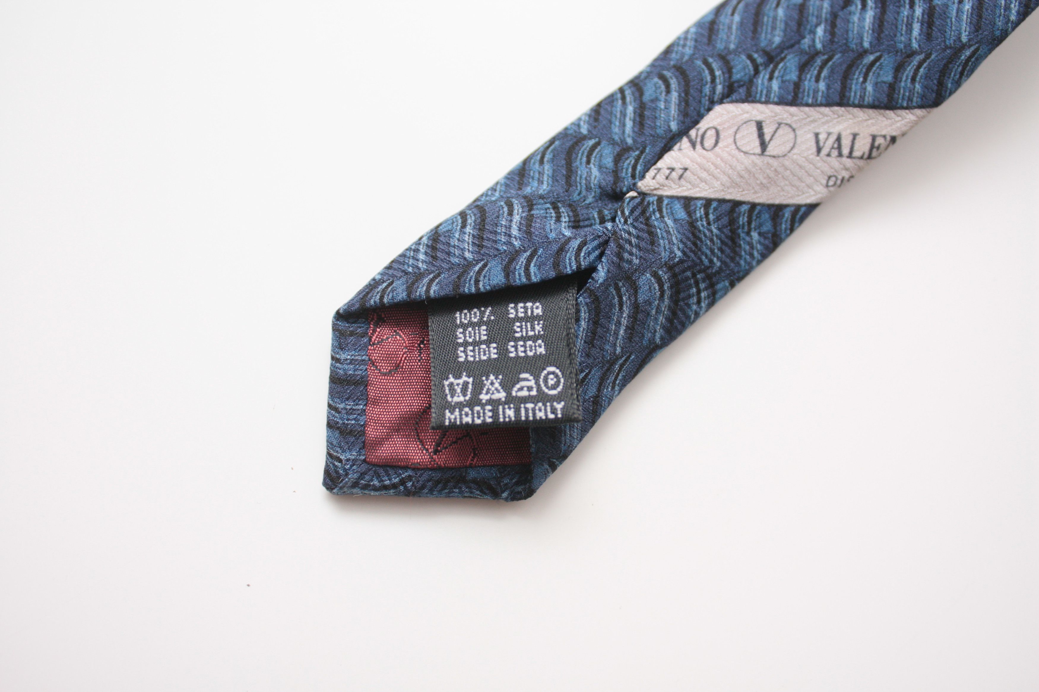 Valentino Valentino Navy Blue Silk Tie Made In Italy Size ONE SIZE - 4 Thumbnail