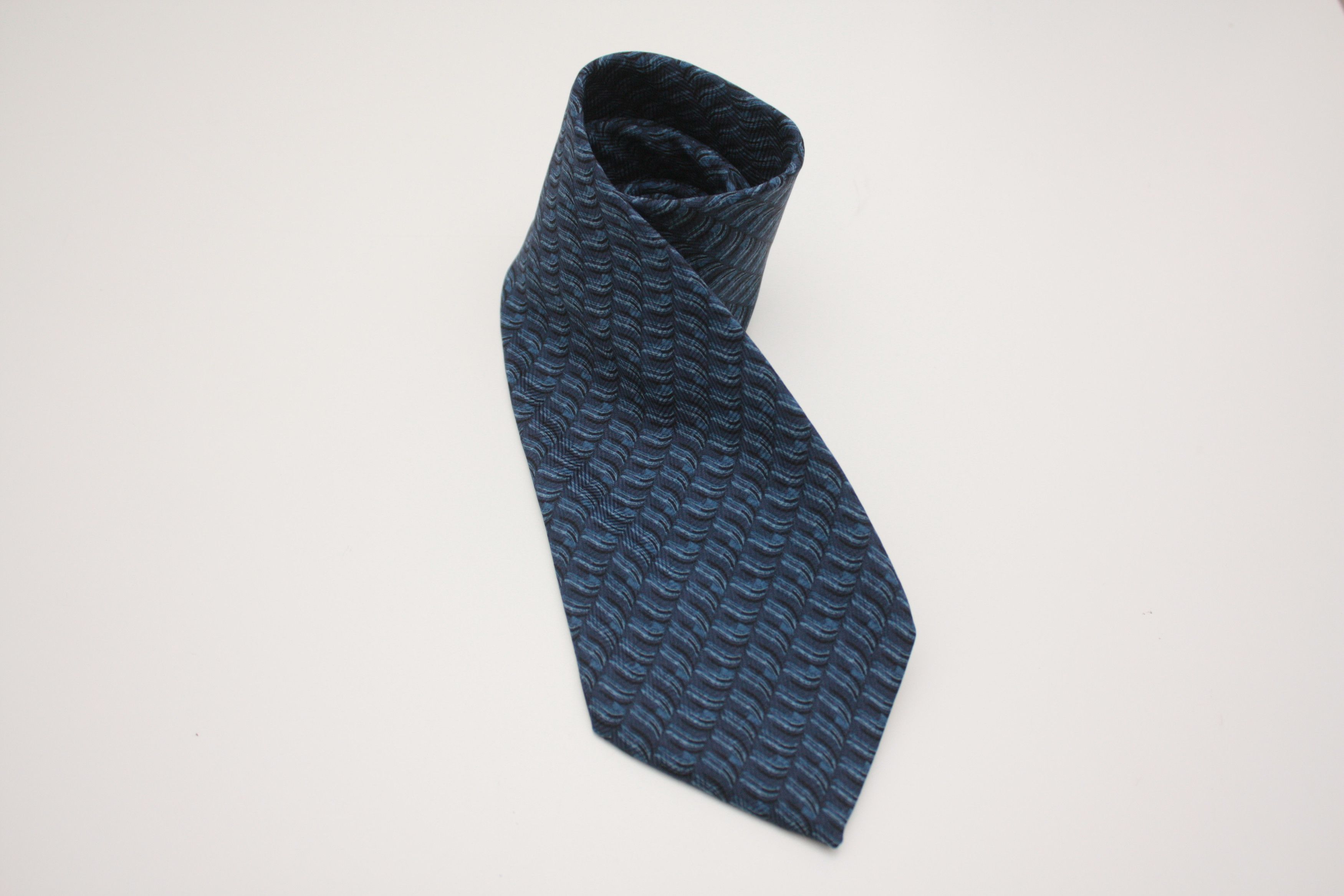 Valentino Valentino Navy Blue Silk Tie Made In Italy Size ONE SIZE - 3 Thumbnail