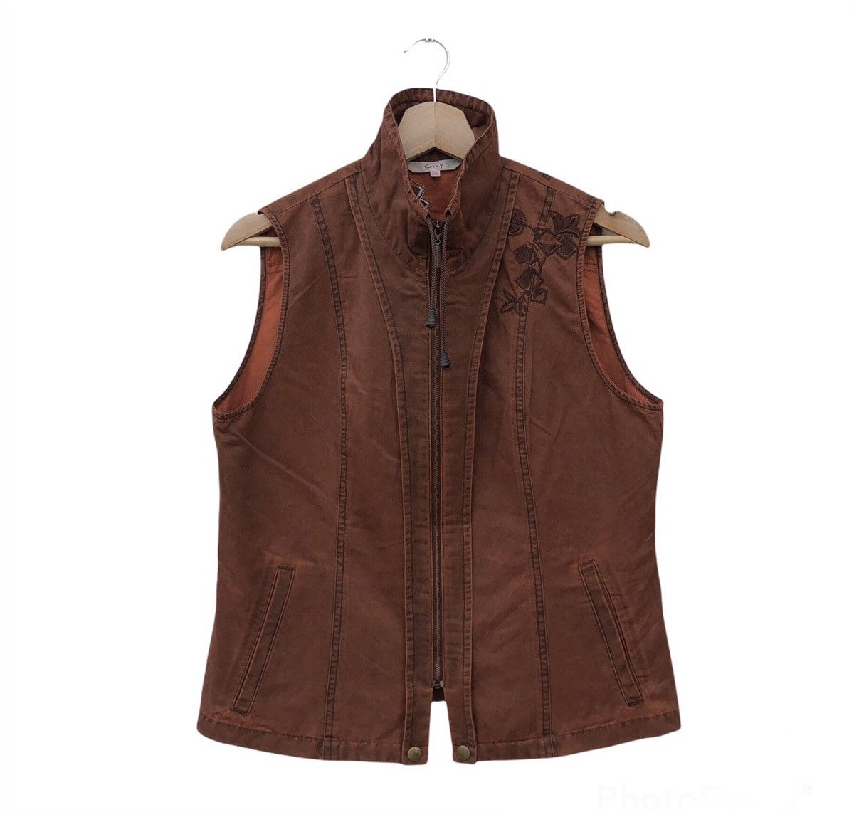 Japanese Brand VINTAGE DESIGN JAPANESE BRAND GIVY TOP TANK VEST Size US M / EU 48-50 / 2 - 1 Thumbnail