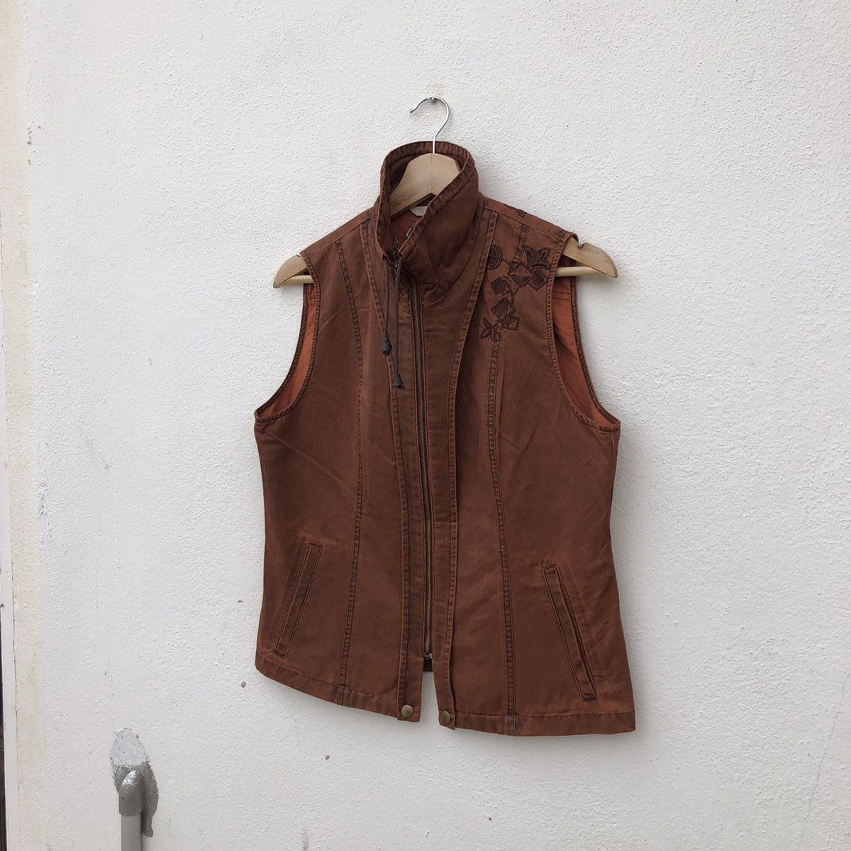 Japanese Brand VINTAGE DESIGN JAPANESE BRAND GIVY TOP TANK VEST Size US M / EU 48-50 / 2 - 2 Thumbnail