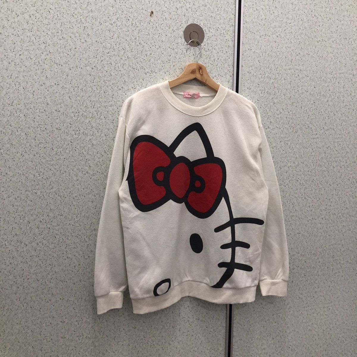 Cartoon Network HELLO KITTY RARE SWEATSHIRT BIG LOGO Size US M / EU 48-50 / 2 - 2 Thumbnail